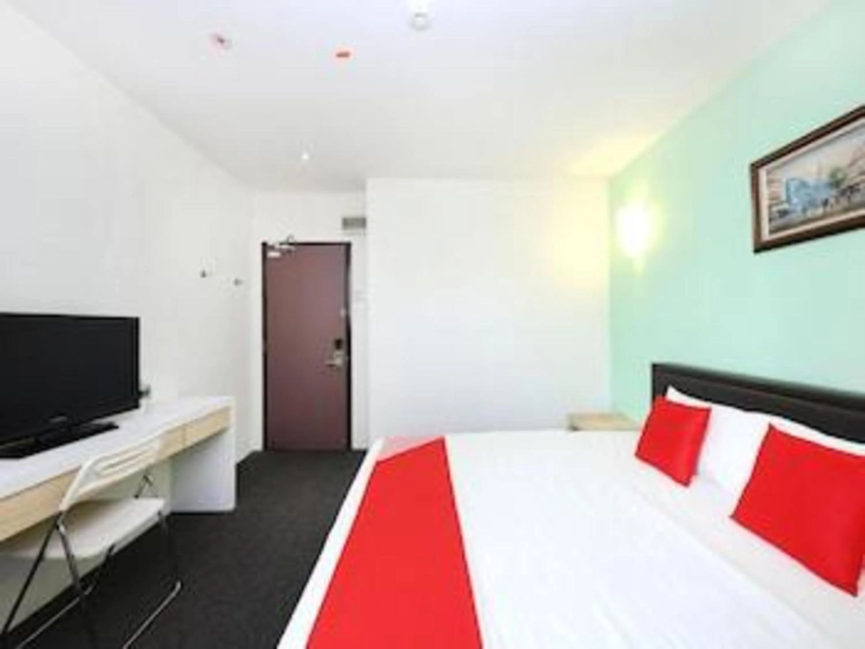 Photo of the whole room, Bed in Hotel O Marvelton Hotel