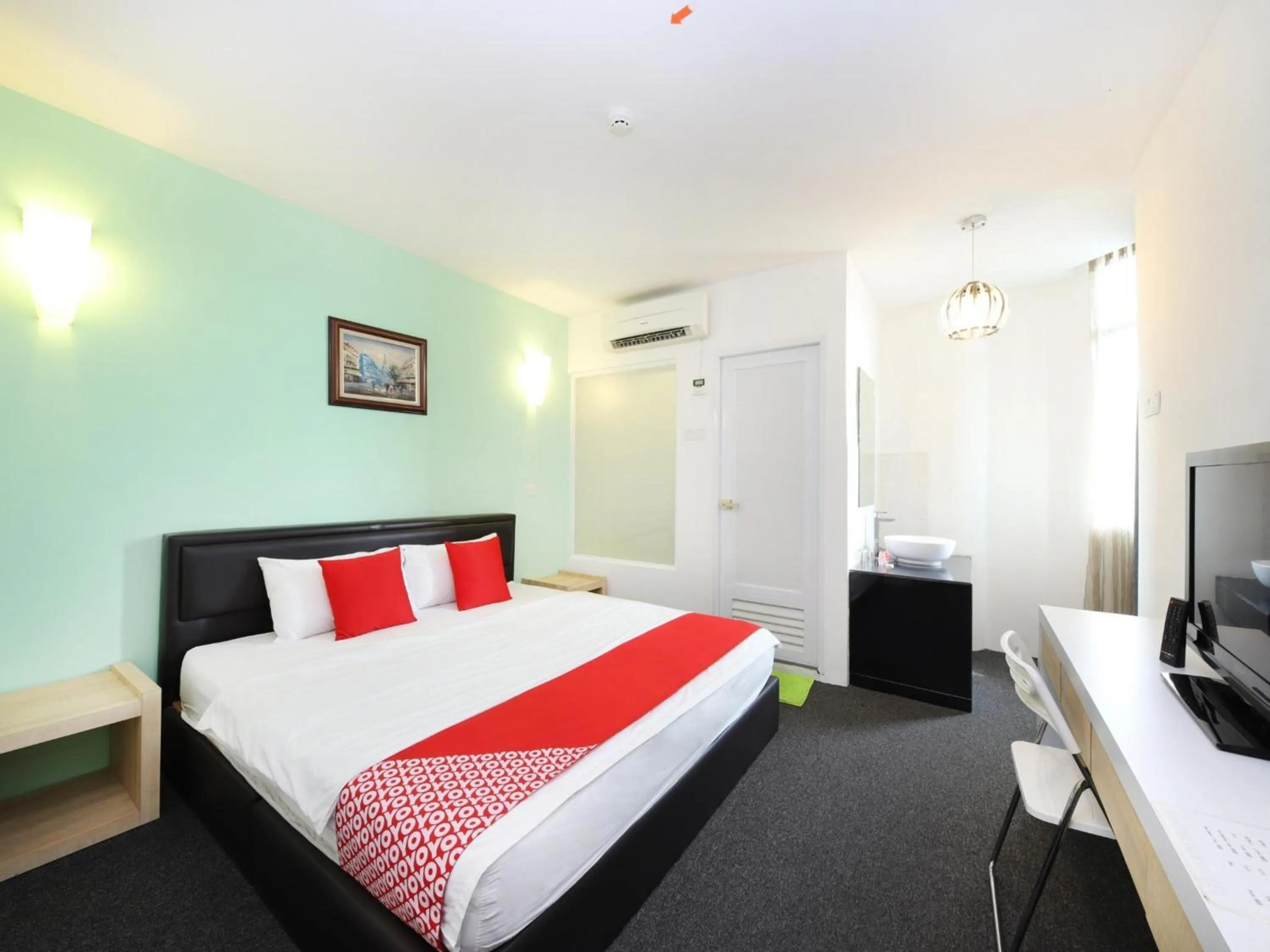 Photo of the whole room, Bed in Hotel O Marvelton Hotel