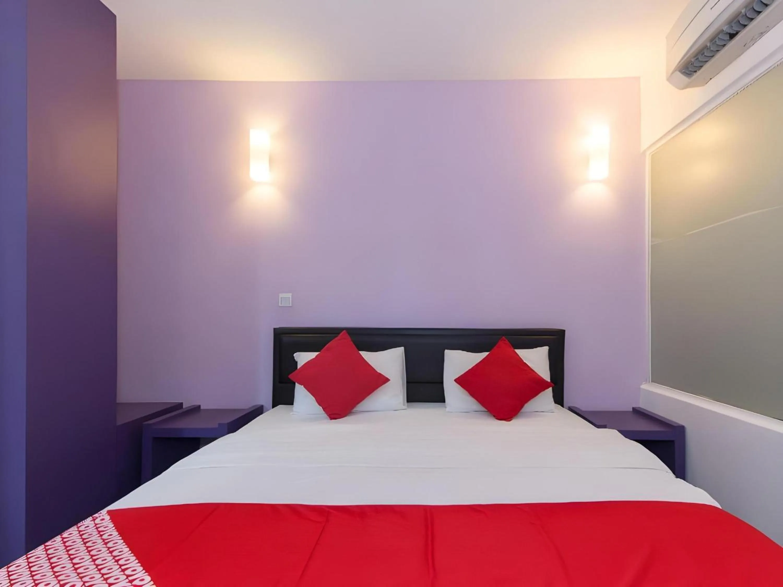 Photo of the whole room, Bed in Hotel O Marvelton Hotel