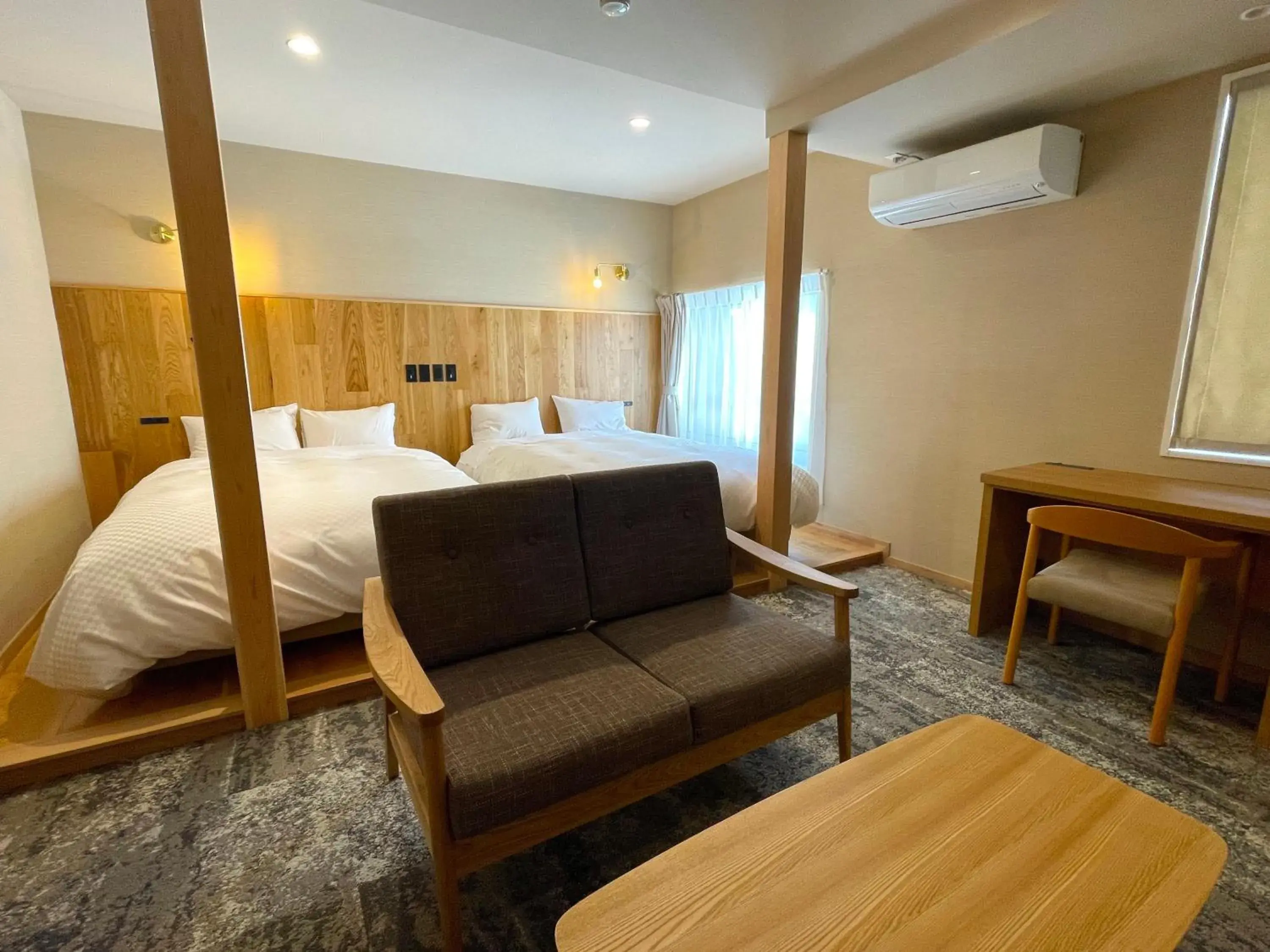 Deluxe Double Room with Two Double Beds - single occupancy in Little Grebe Deluxe Double Room with Two Double Beds - single occupancy in Little Grebe