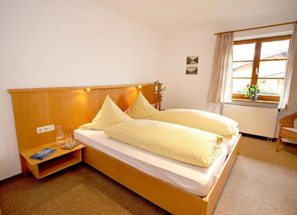 Bed in Gästehaus Hanna Teifel