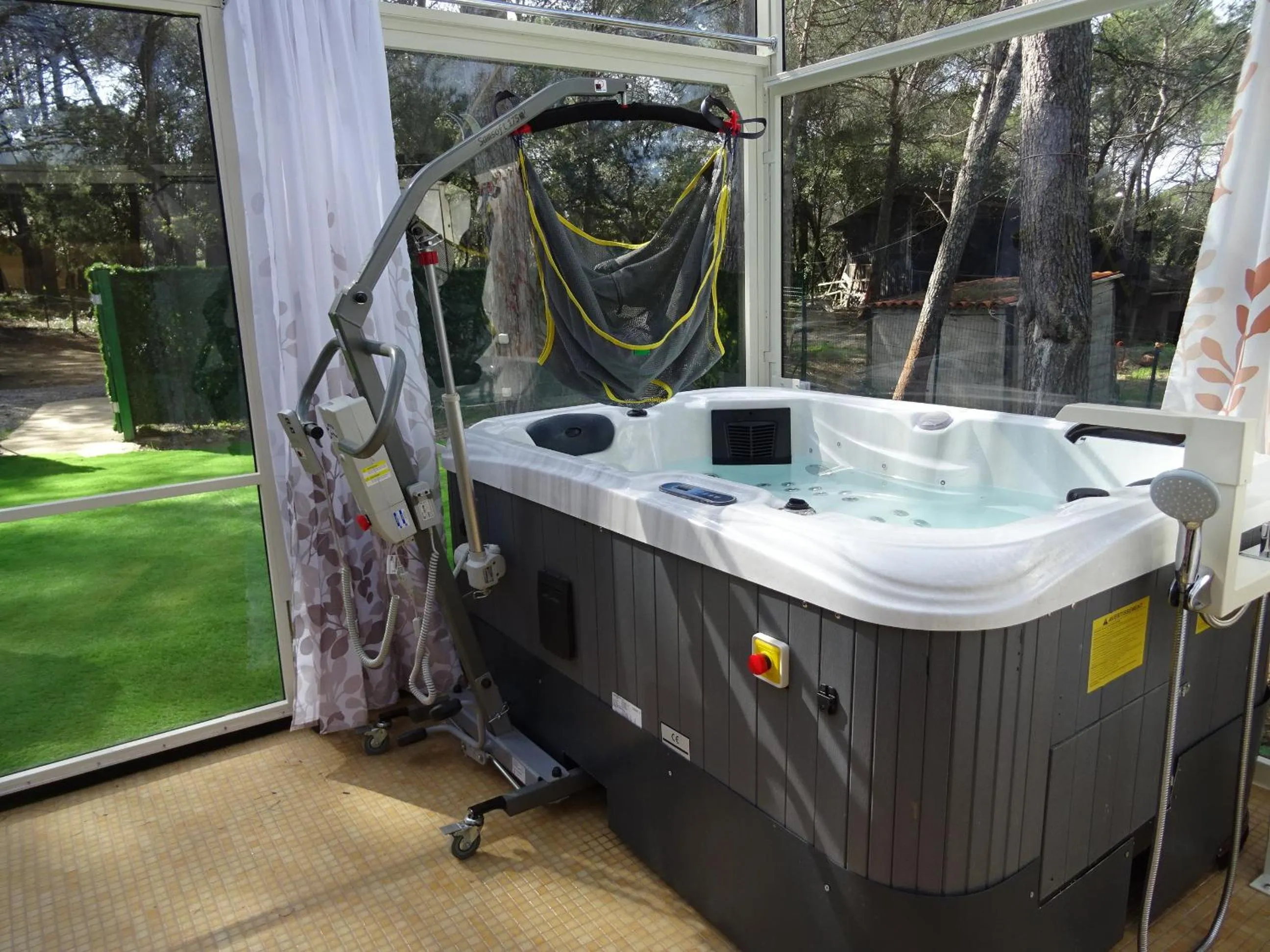 Spa and wellness centre/facilities in Les Chambres d'Hotes au Bois Fleuri