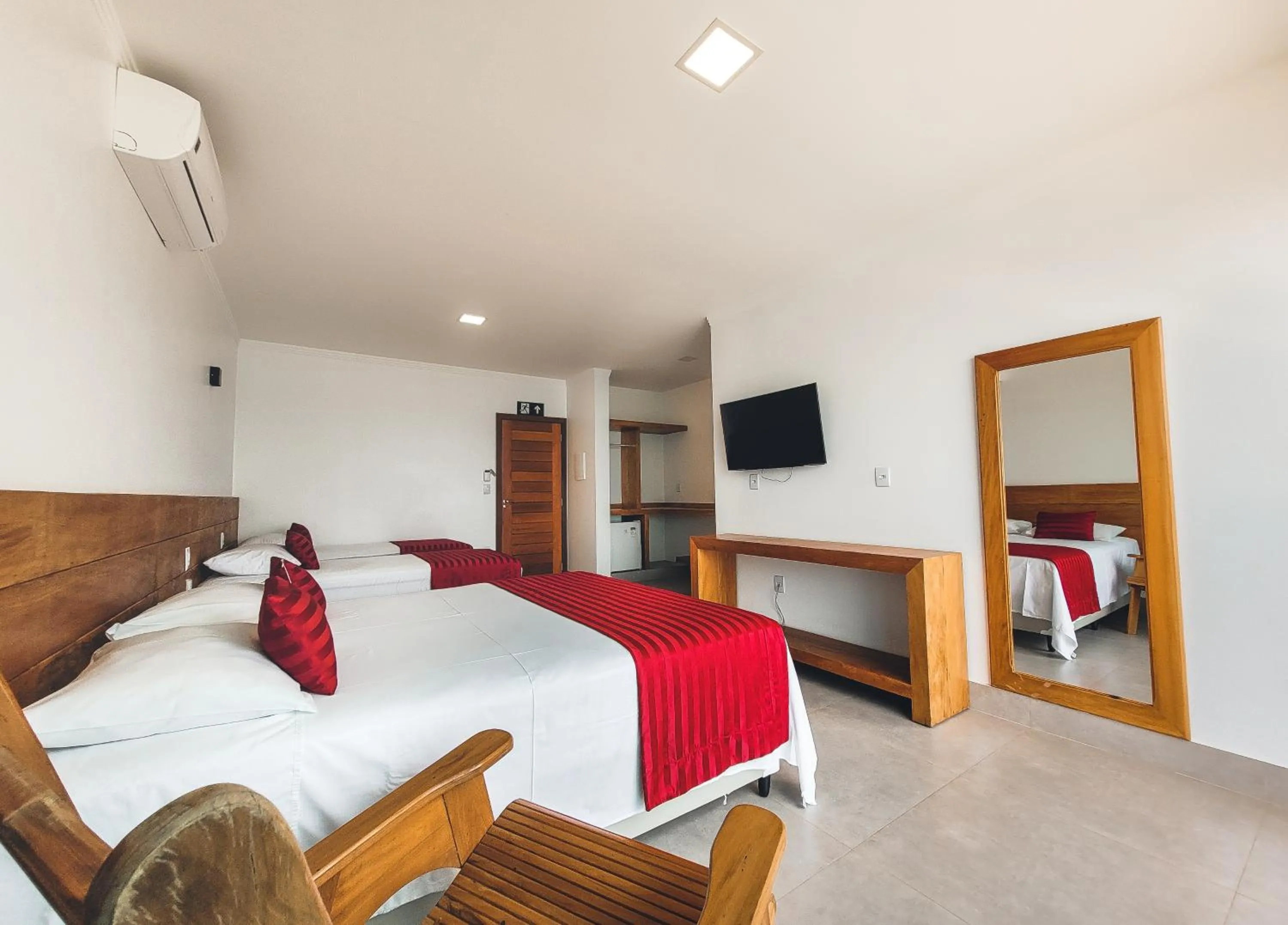 Bed in Riviera Capitólio Hotel