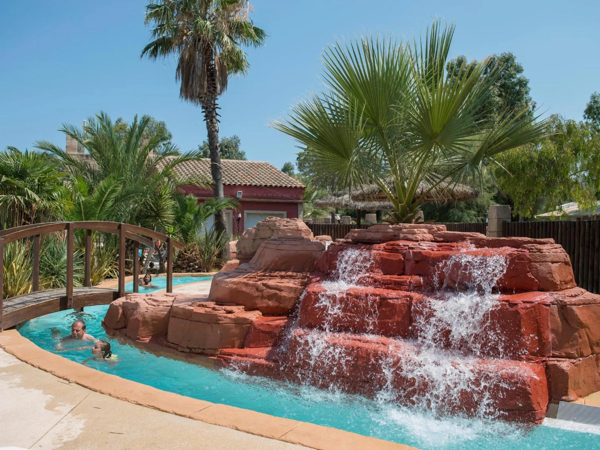 Swimming pool in Camping Les Palmiers