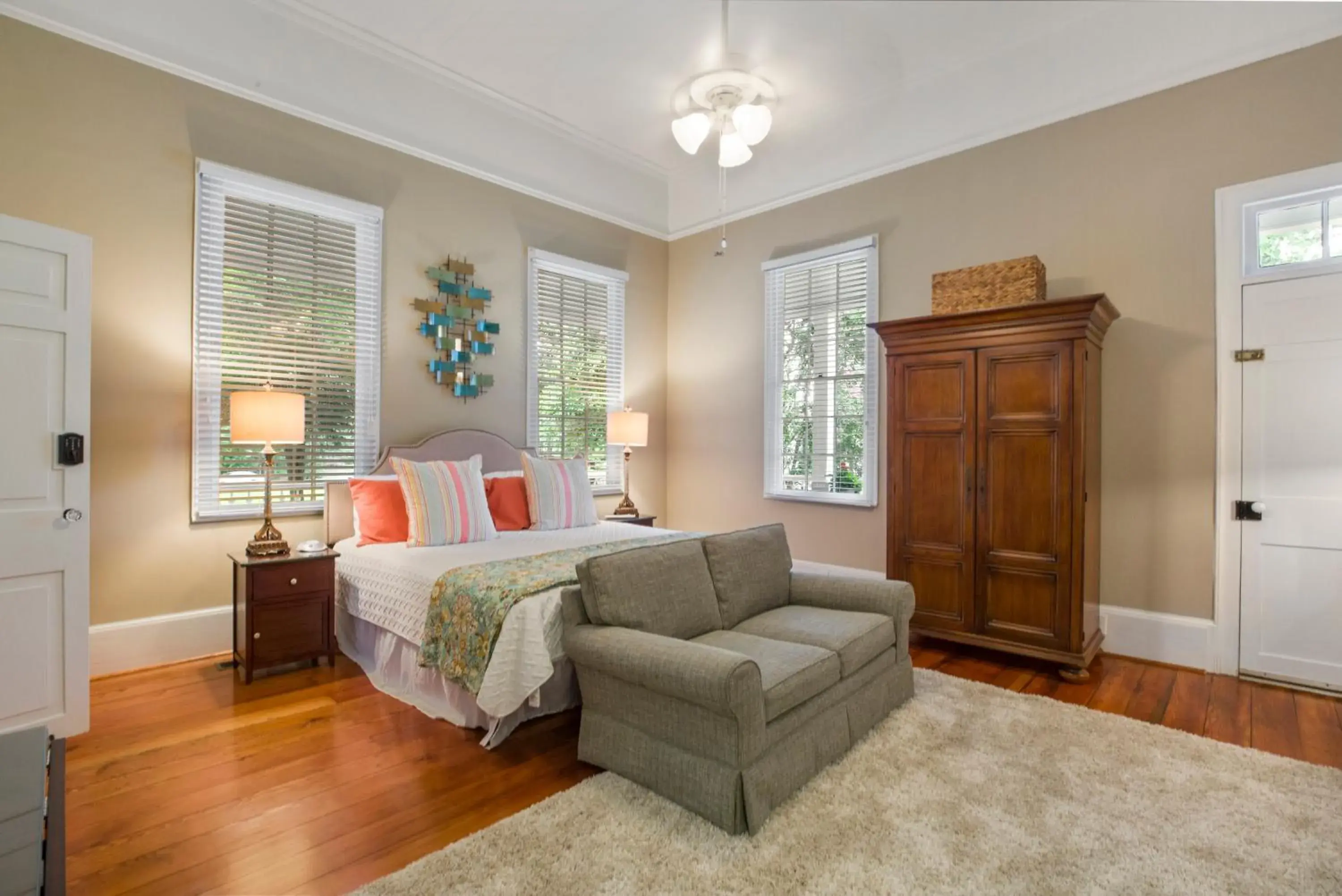 King Suite with Balcony in Liberty Hall Bed and Breakfast King Suite with Balcony in Liberty Hall Bed and Breakfast