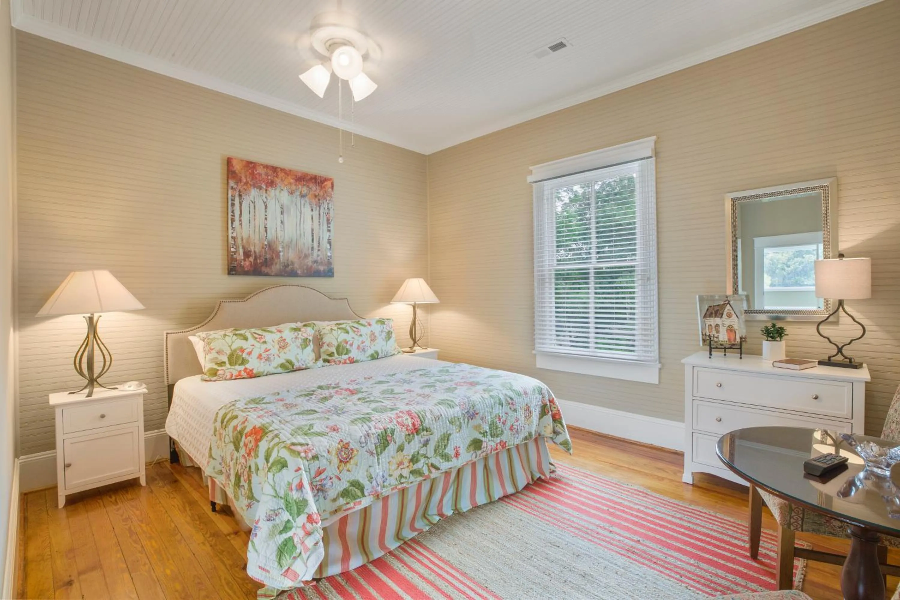 Bed in Liberty Hall Bed and Breakfast