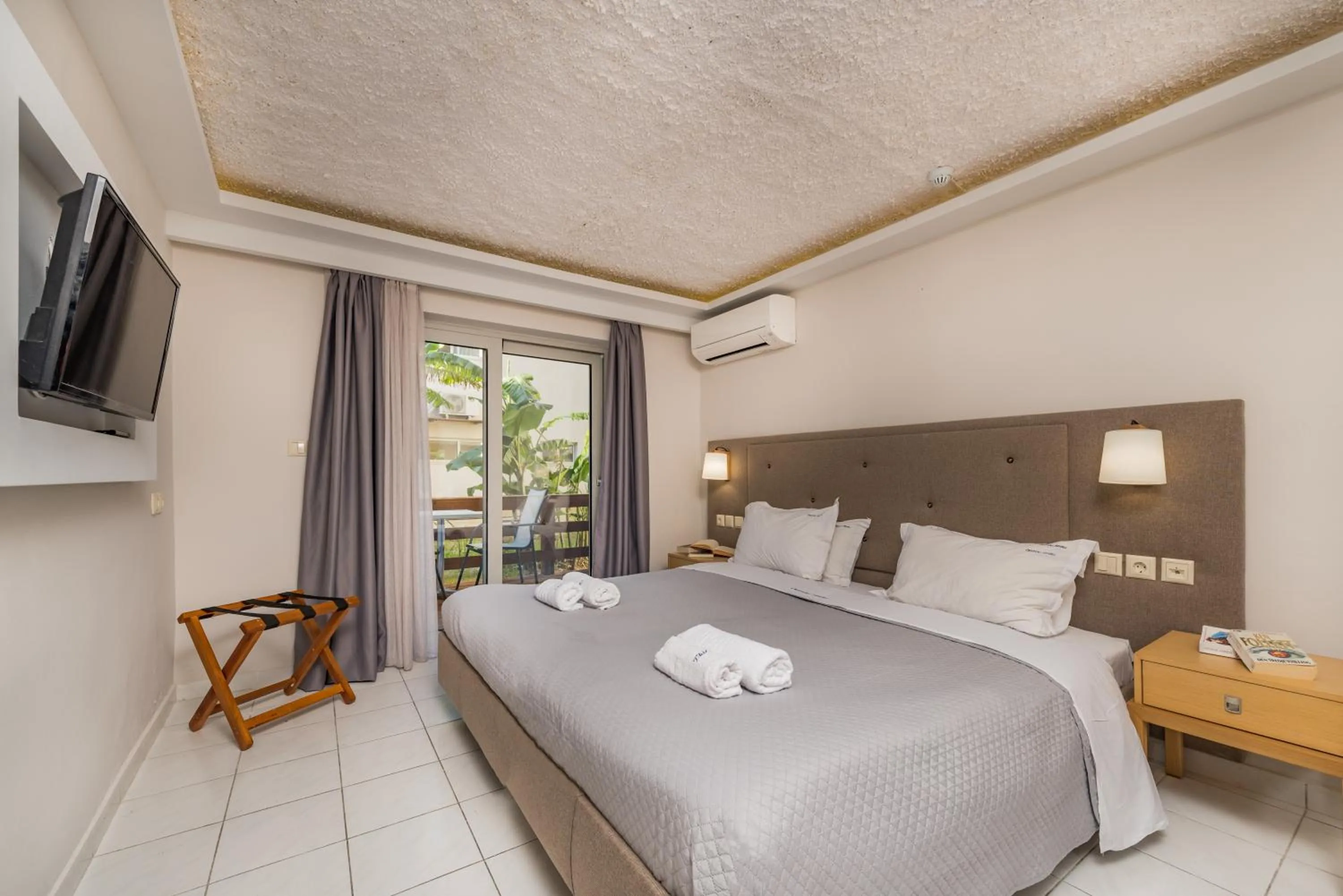 Photo of the whole room in Crystal Beach Hotel