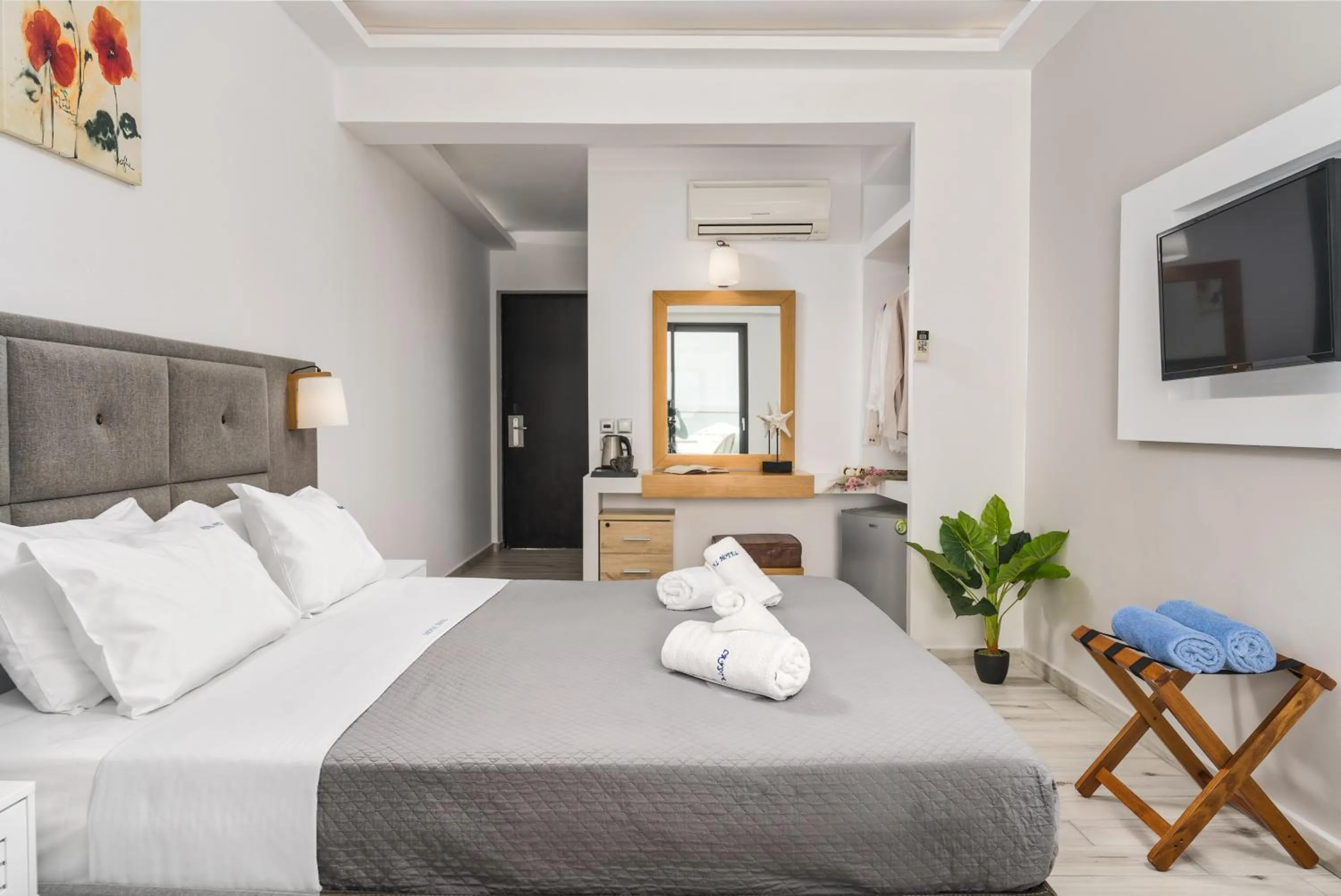 Photo of the whole room in Crystal Beach Hotel