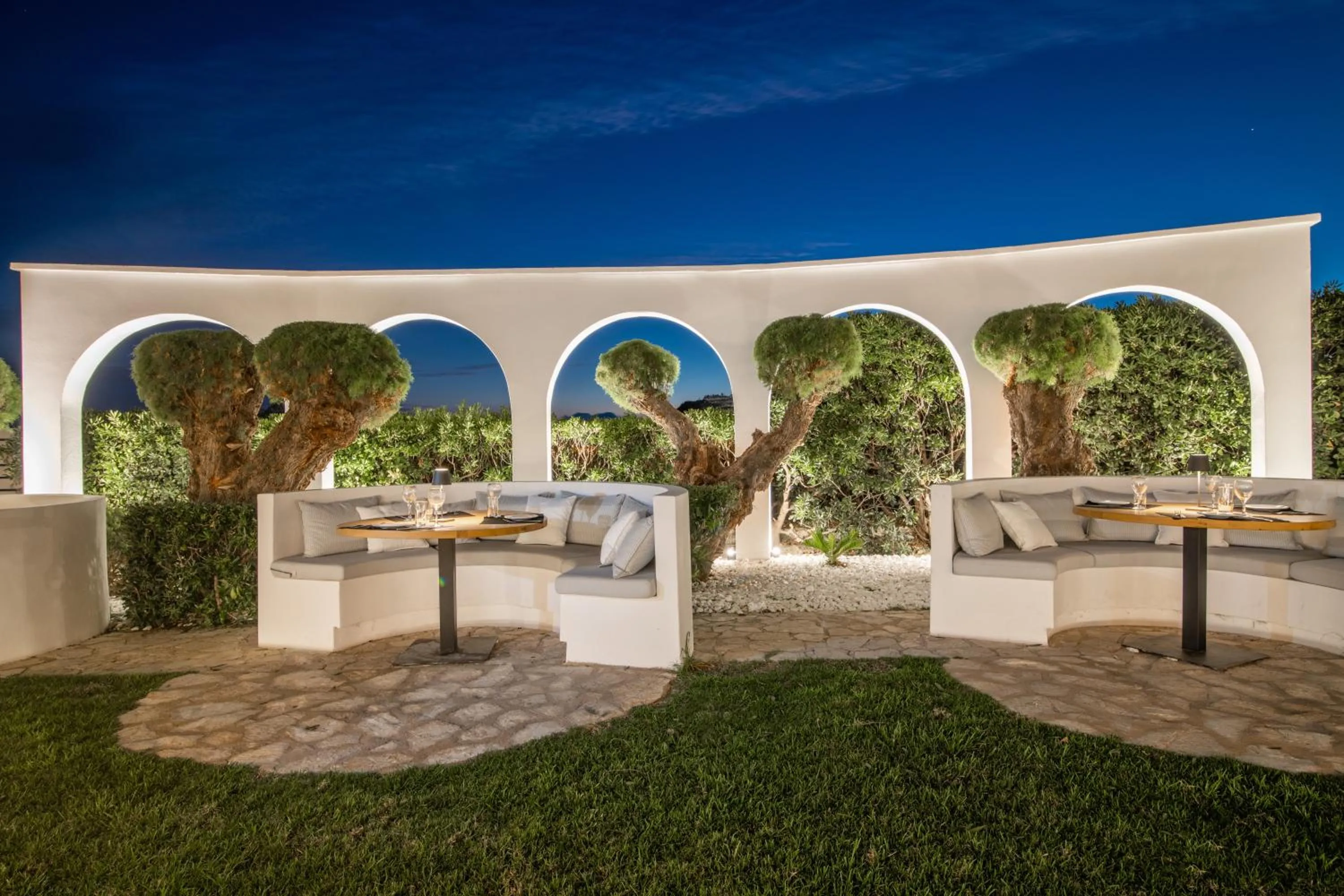 Restaurant/places to eat in Crystal Beach Hotel