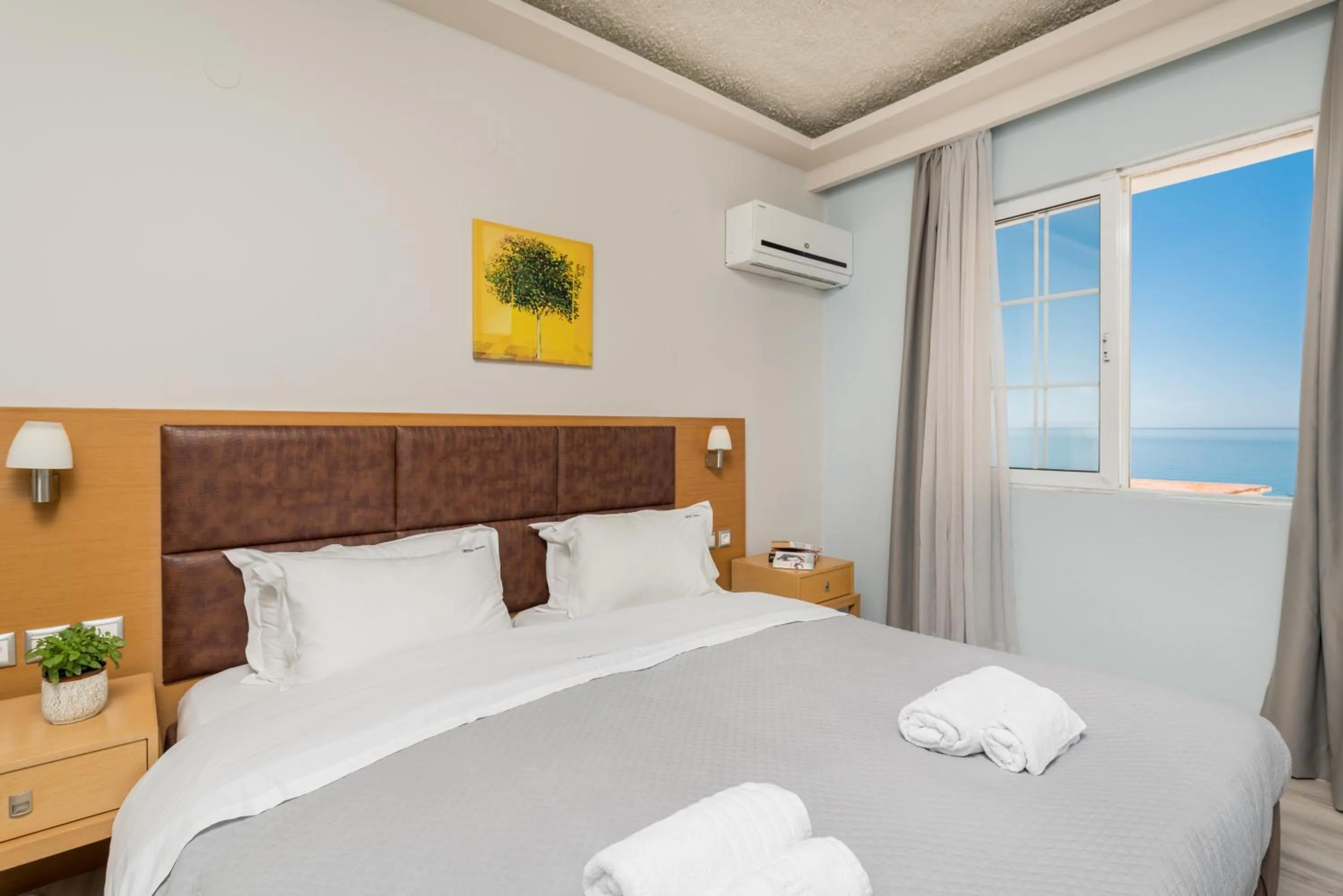 Photo of the whole room in Crystal Beach Hotel