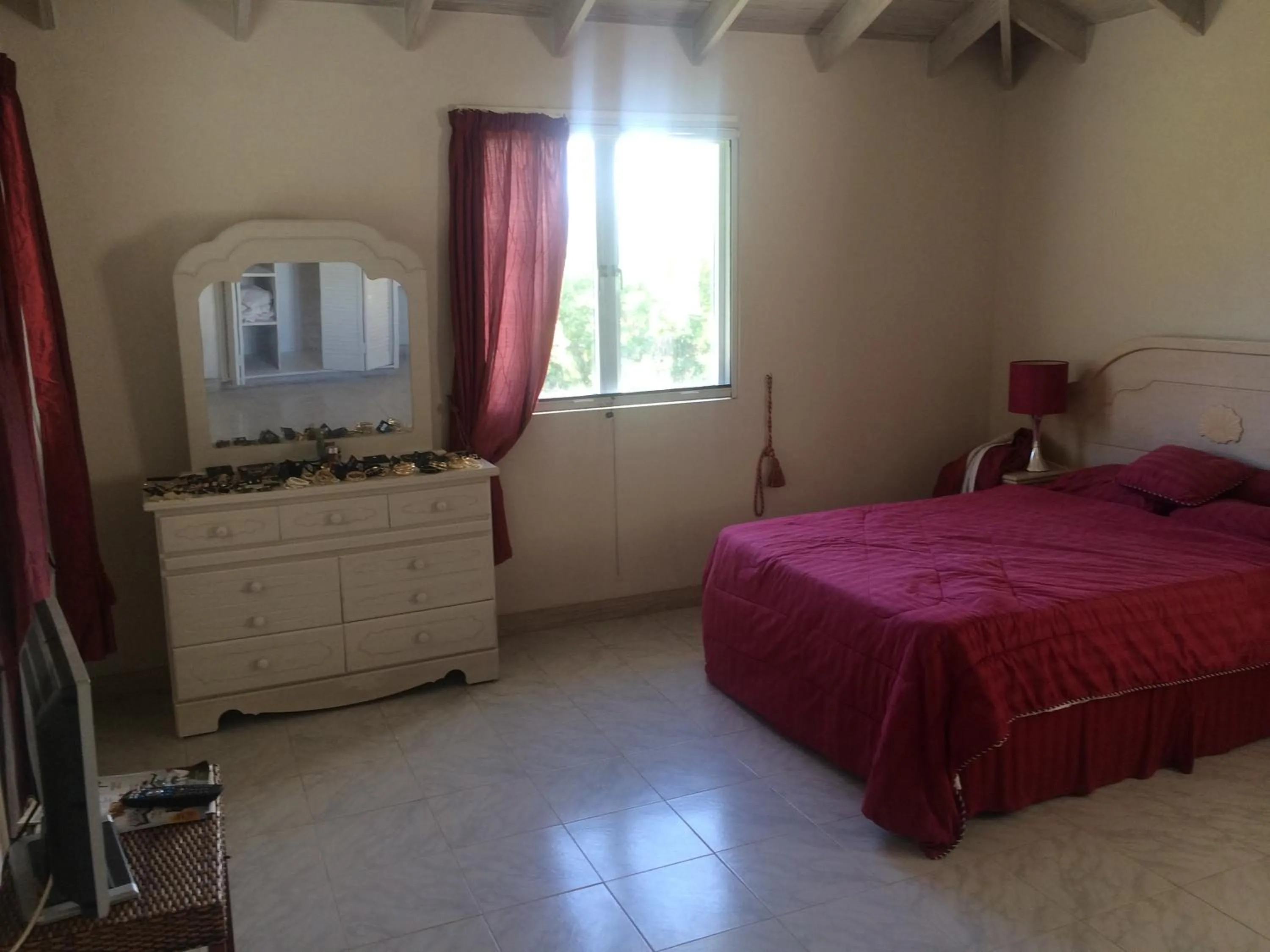 Bedroom, Bed in Spacious White House Villa 1 minute to sandy beaches
