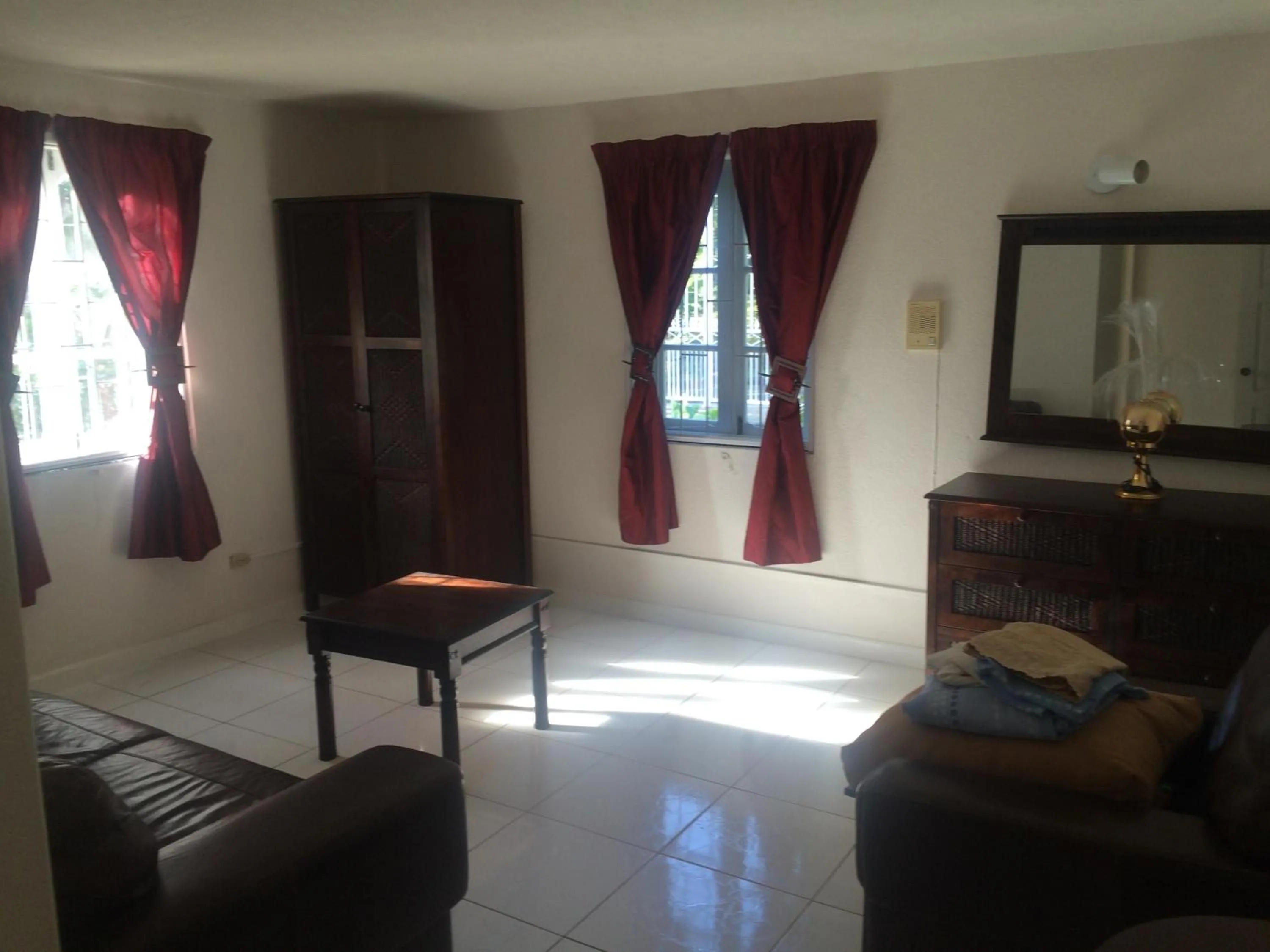 Seating area in Spacious White House Villa 1 minute to sandy beaches