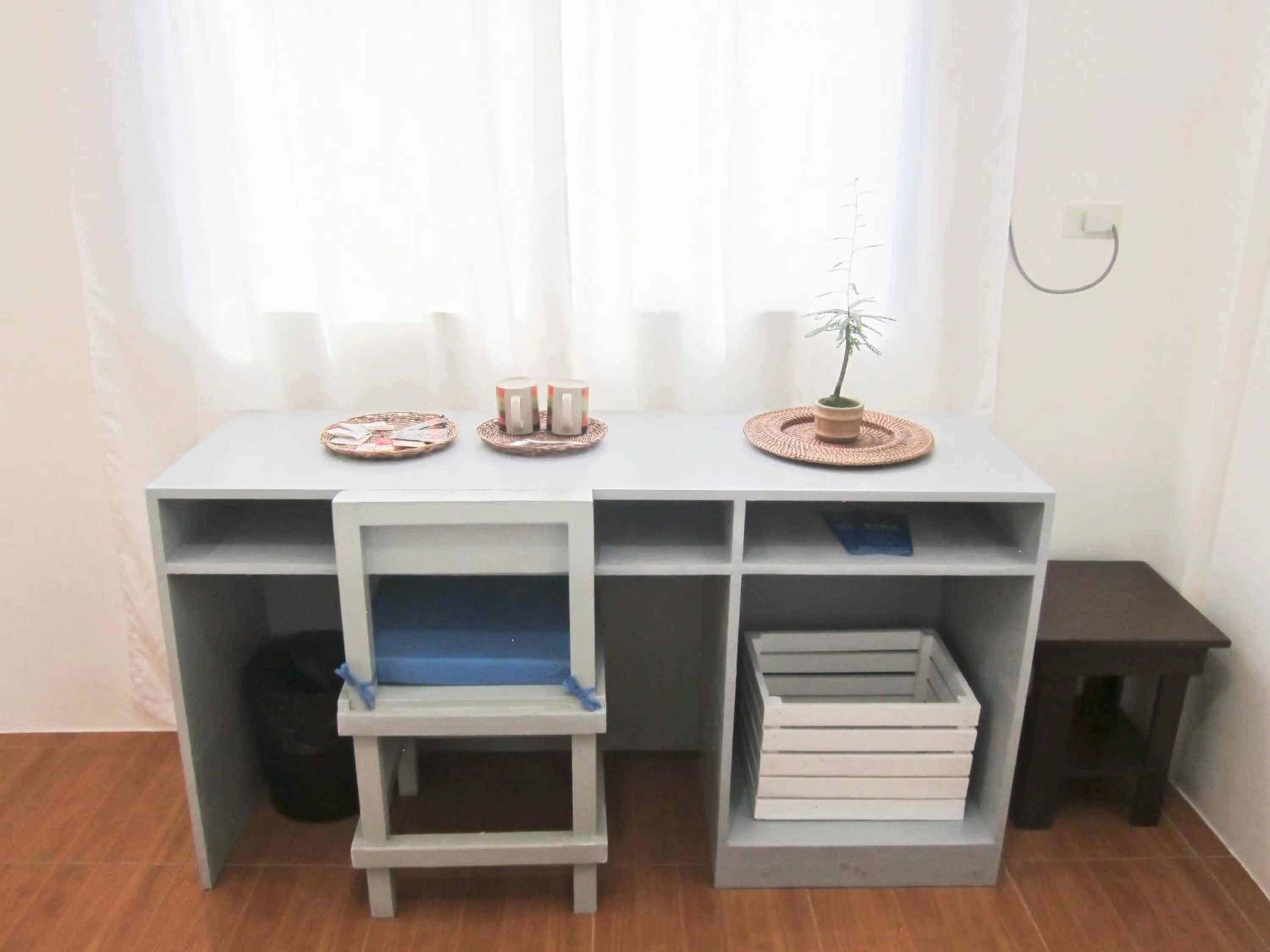 Coffee/tea facilities in SMAK's Hotel