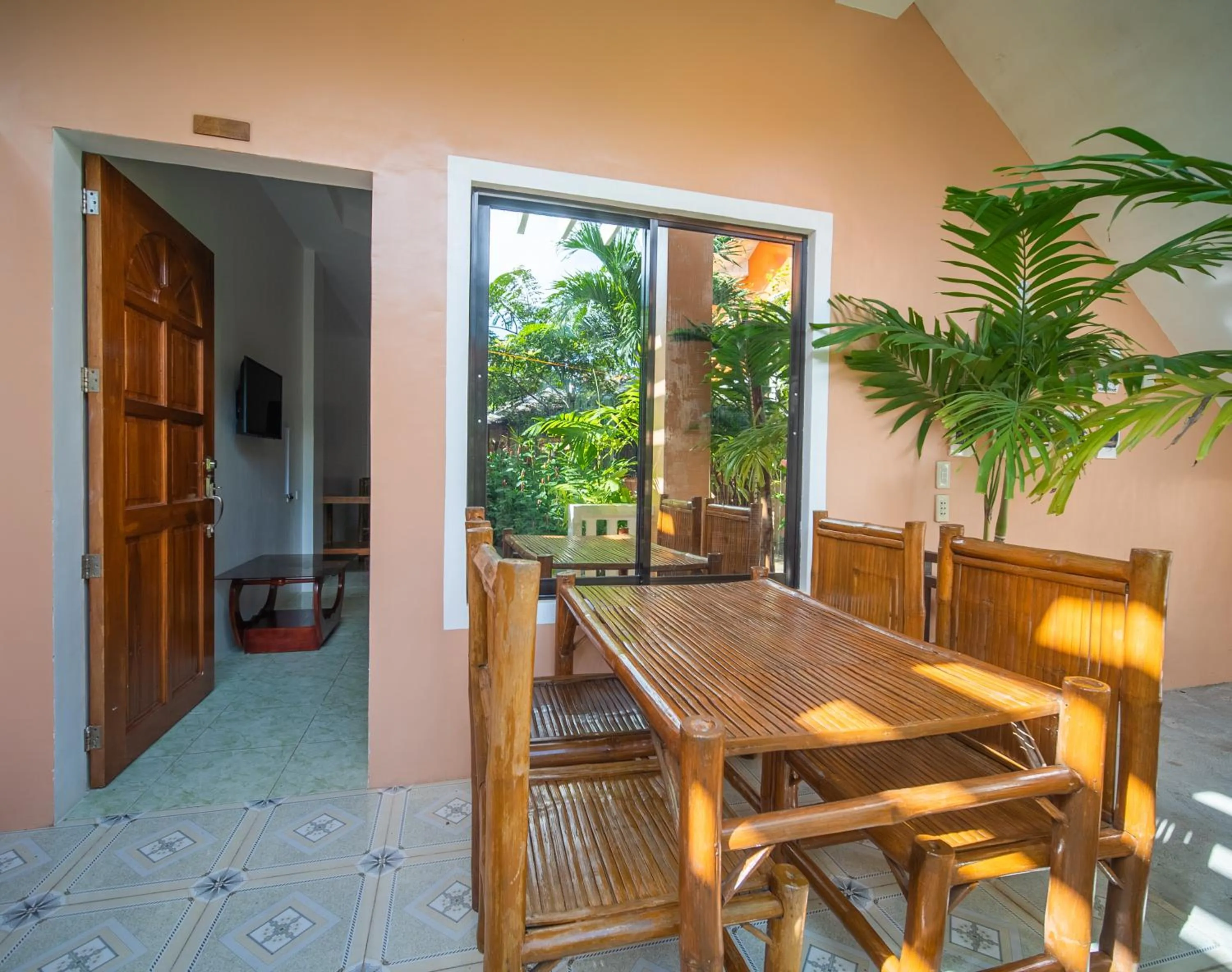 Patio in SMAK's Hotel