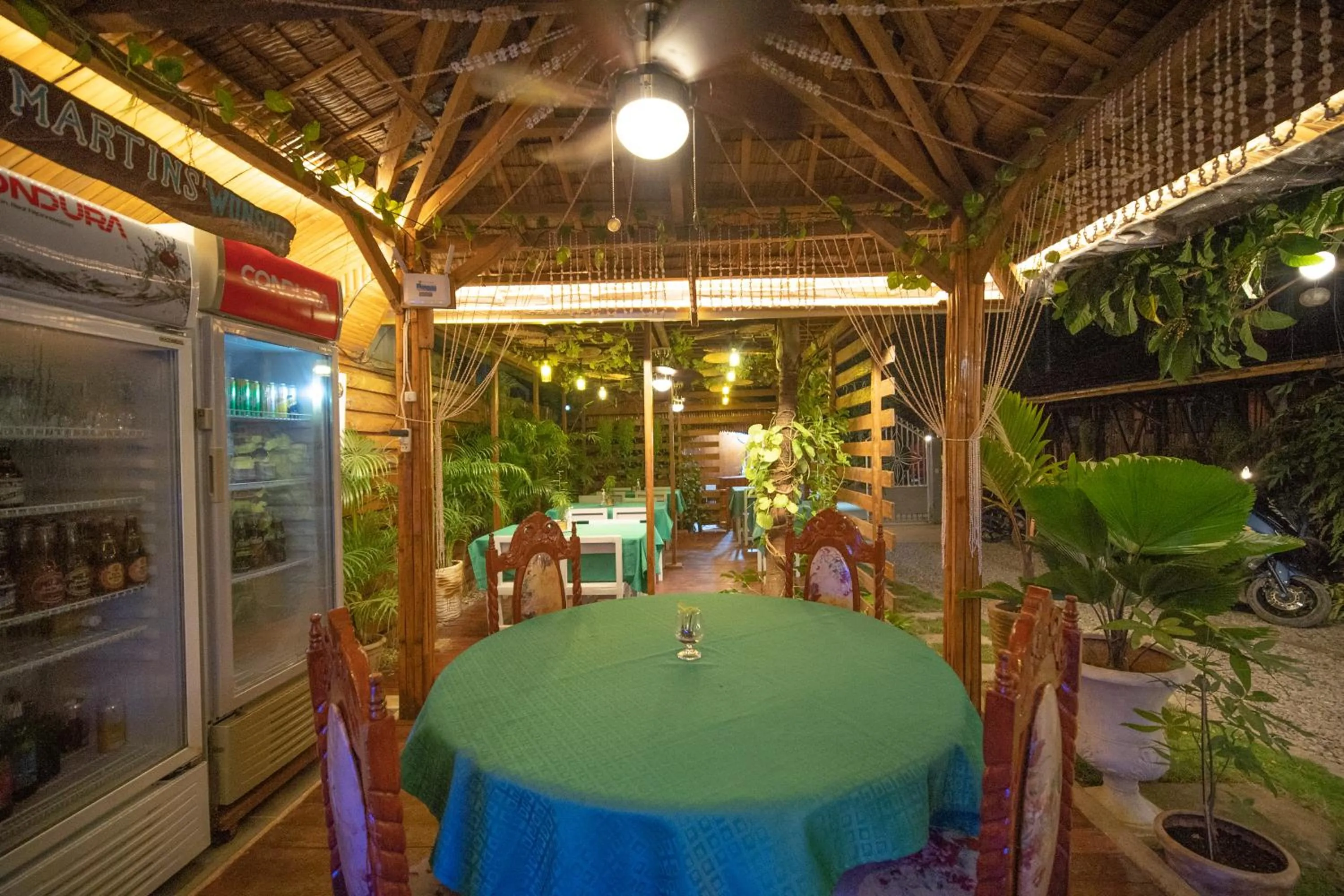Dining area in SMAK's Hotel