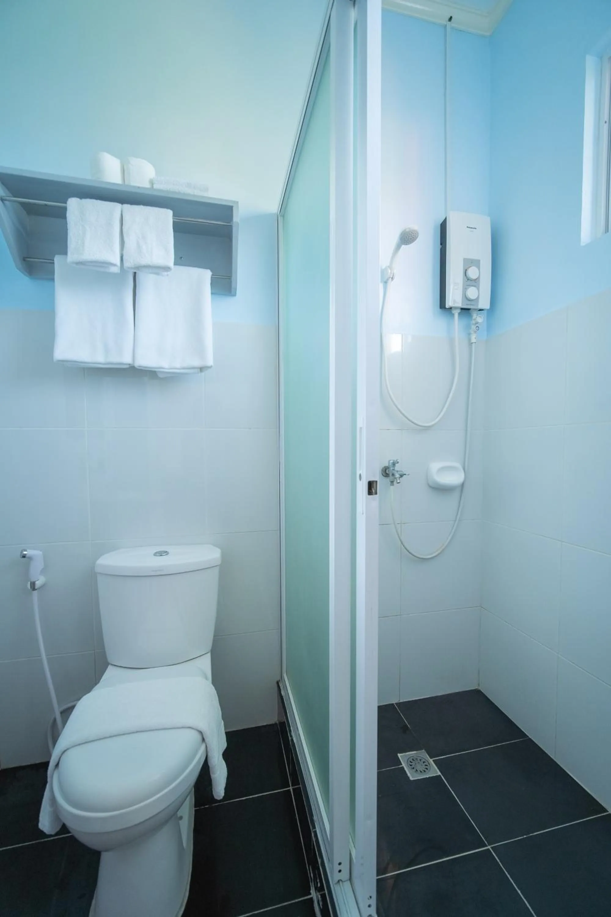 Shower in SMAK's Hotel