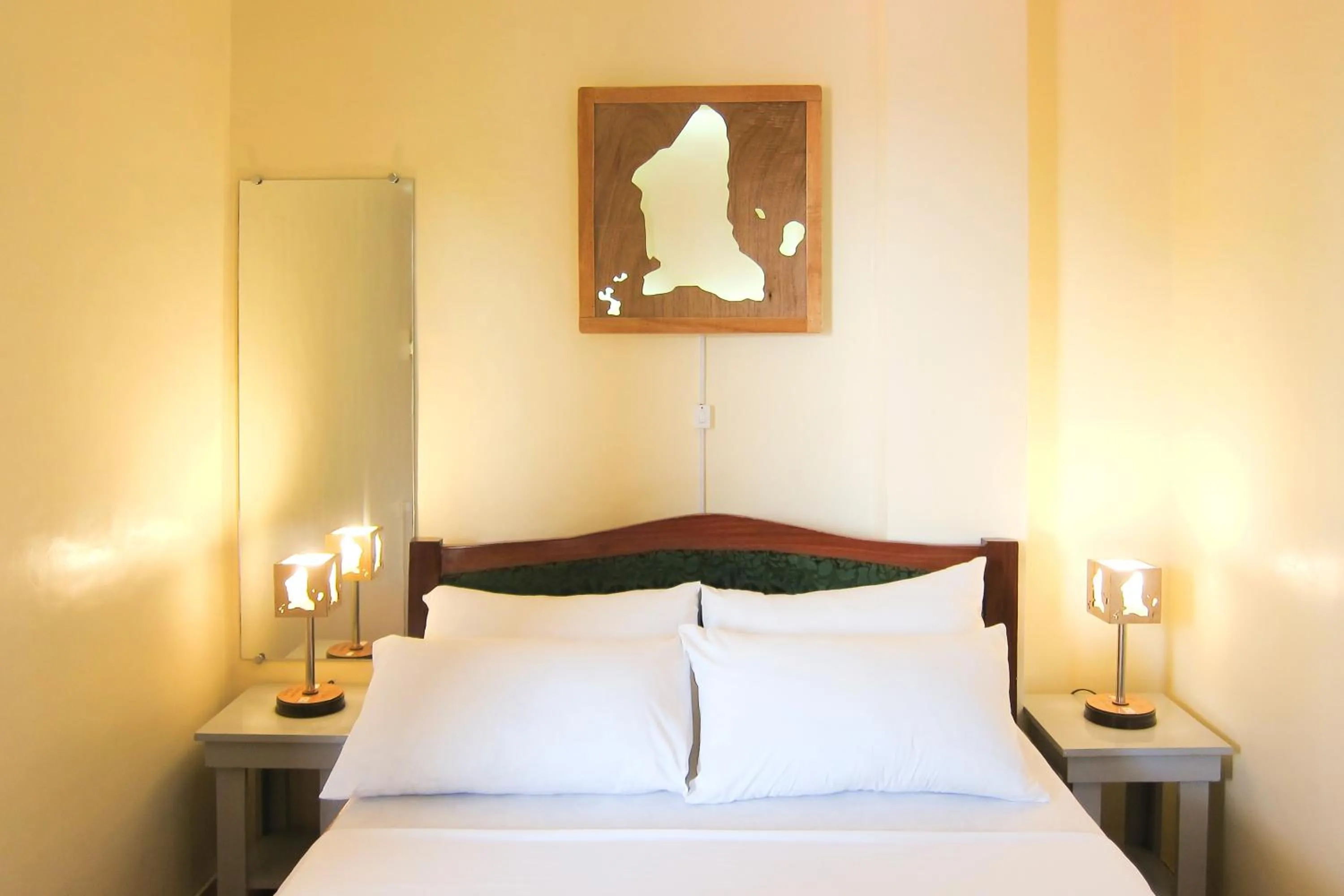 Photo of the whole room, Bed in SMAK's Hotel