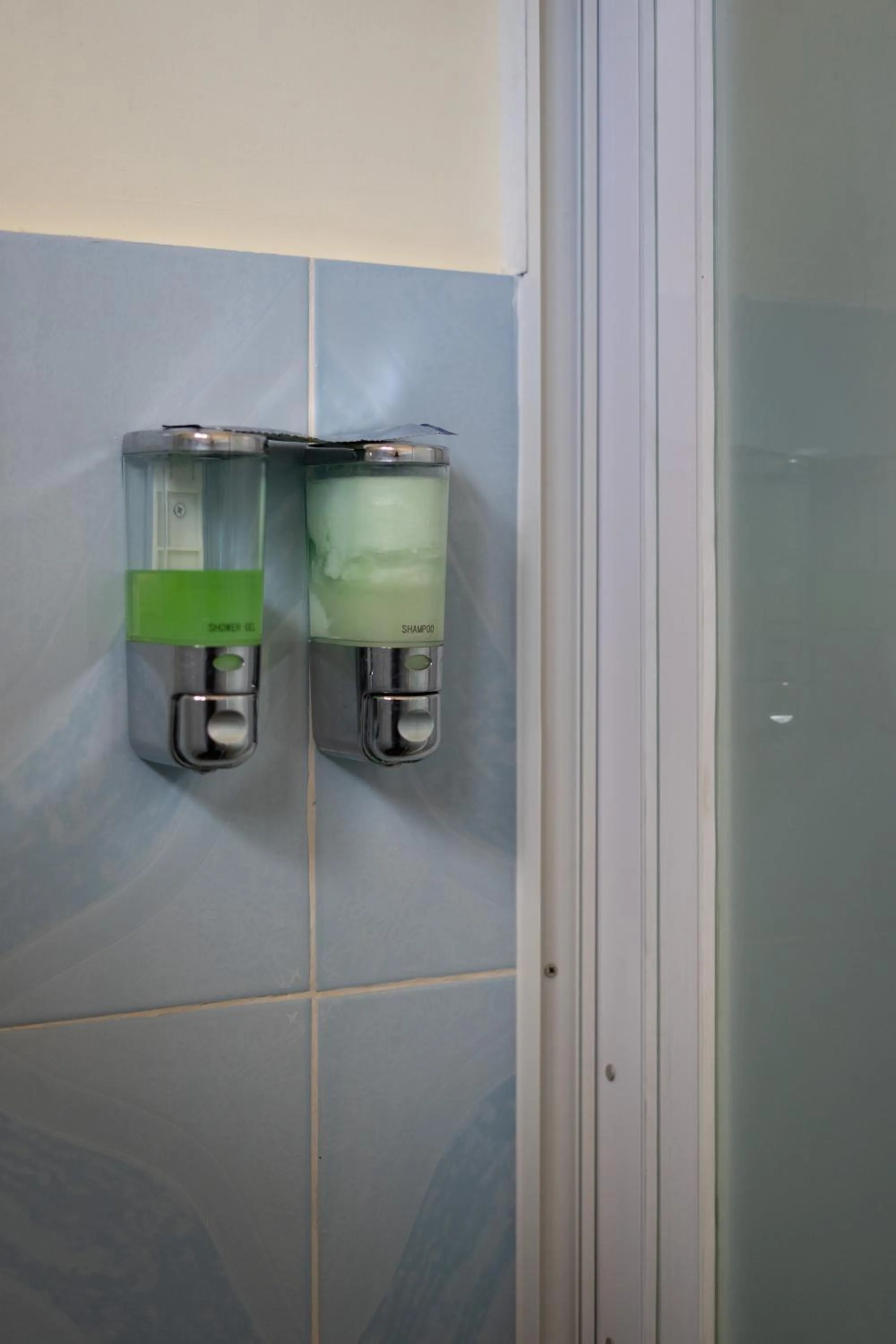 Shower in SMAK's Hotel