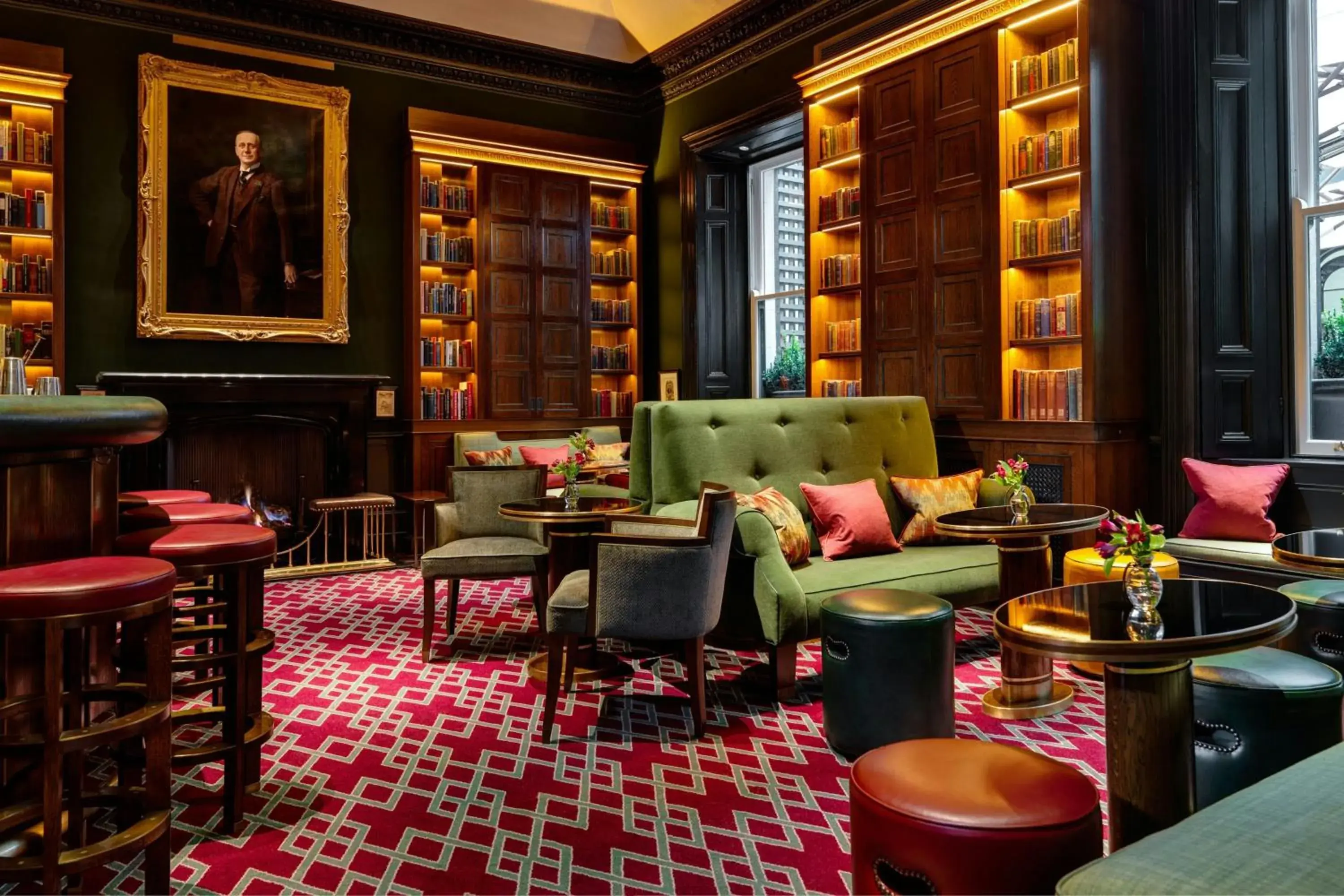 Lounge or bar in The Shelbourne, Autograph Collection Lounge or bar in The Shelbourne, Autograph Collection