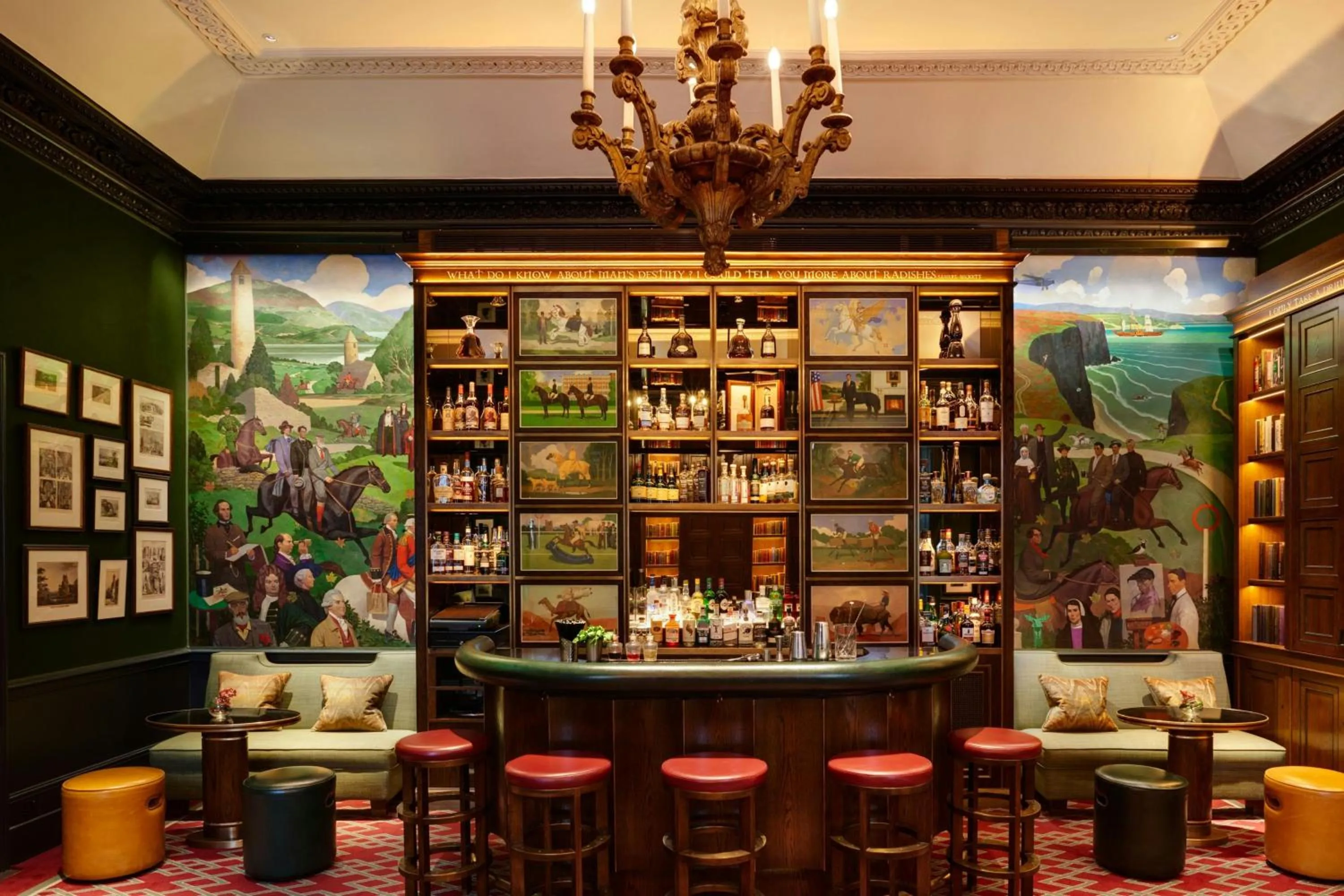 Lounge or bar in The Shelbourne, Autograph Collection