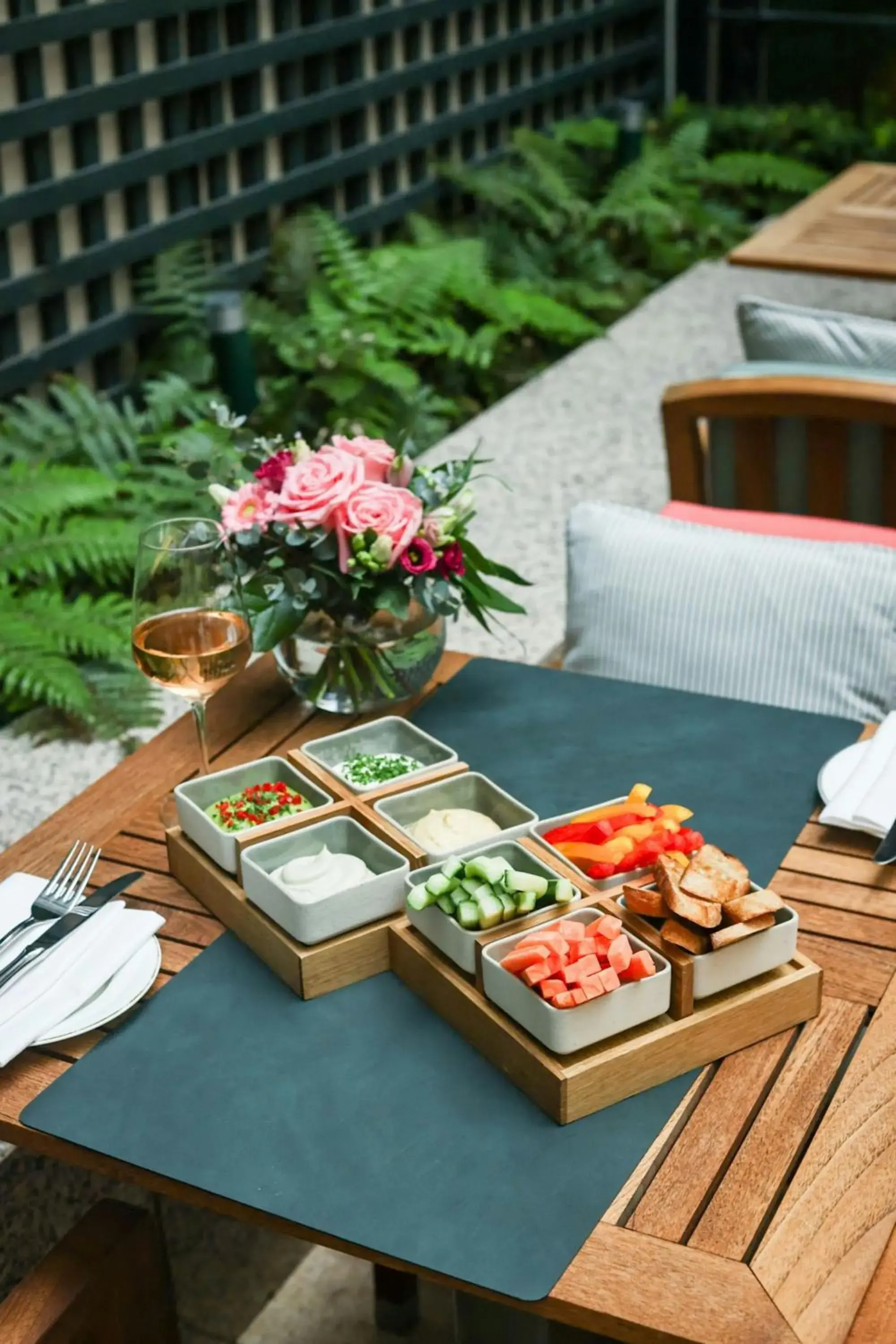 Restaurant/places to eat in The Shelbourne, Autograph Collection Restaurant/places to eat in The Shelbourne, Autograph Collection