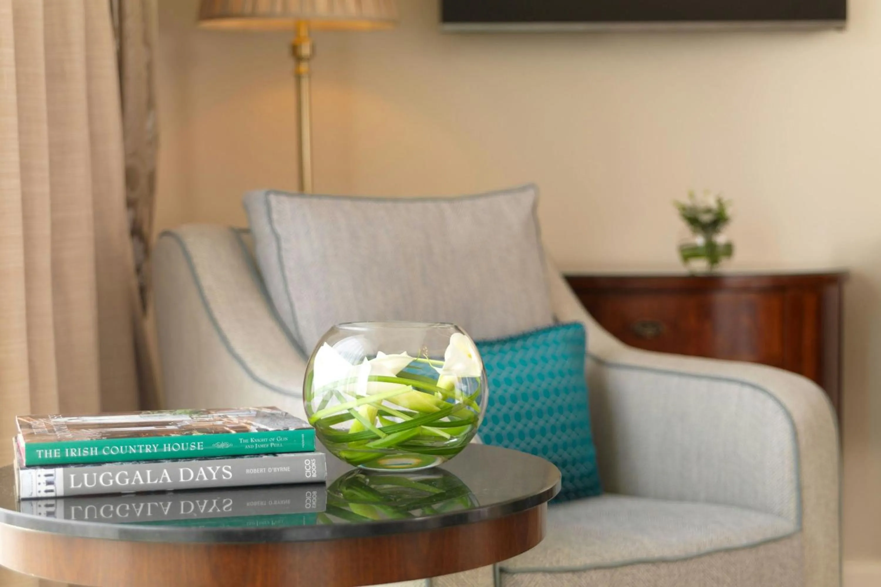 Photo of the whole room in The Shelbourne, Autograph Collection