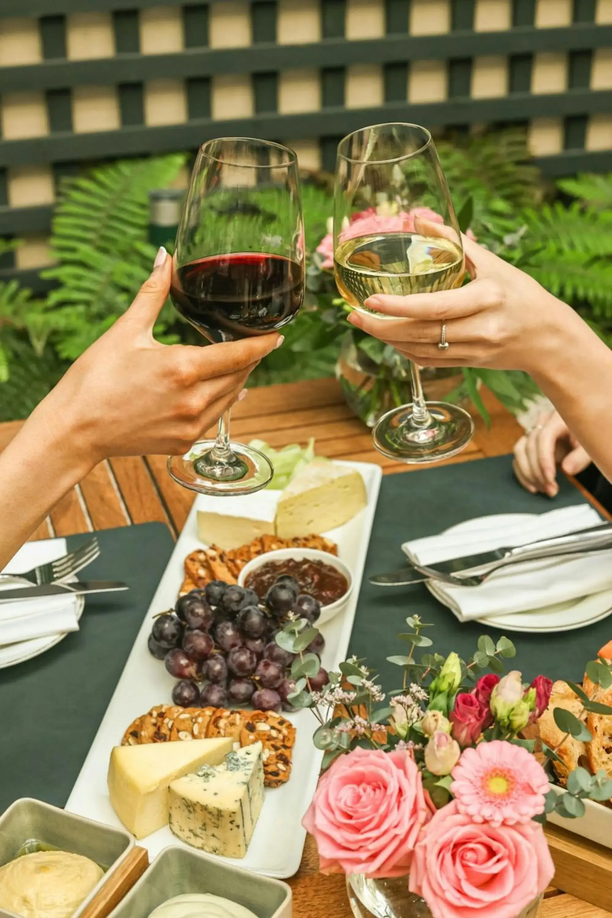 Restaurant/places to eat in The Shelbourne, Autograph Collection Restaurant/places to eat in The Shelbourne, Autograph Collection