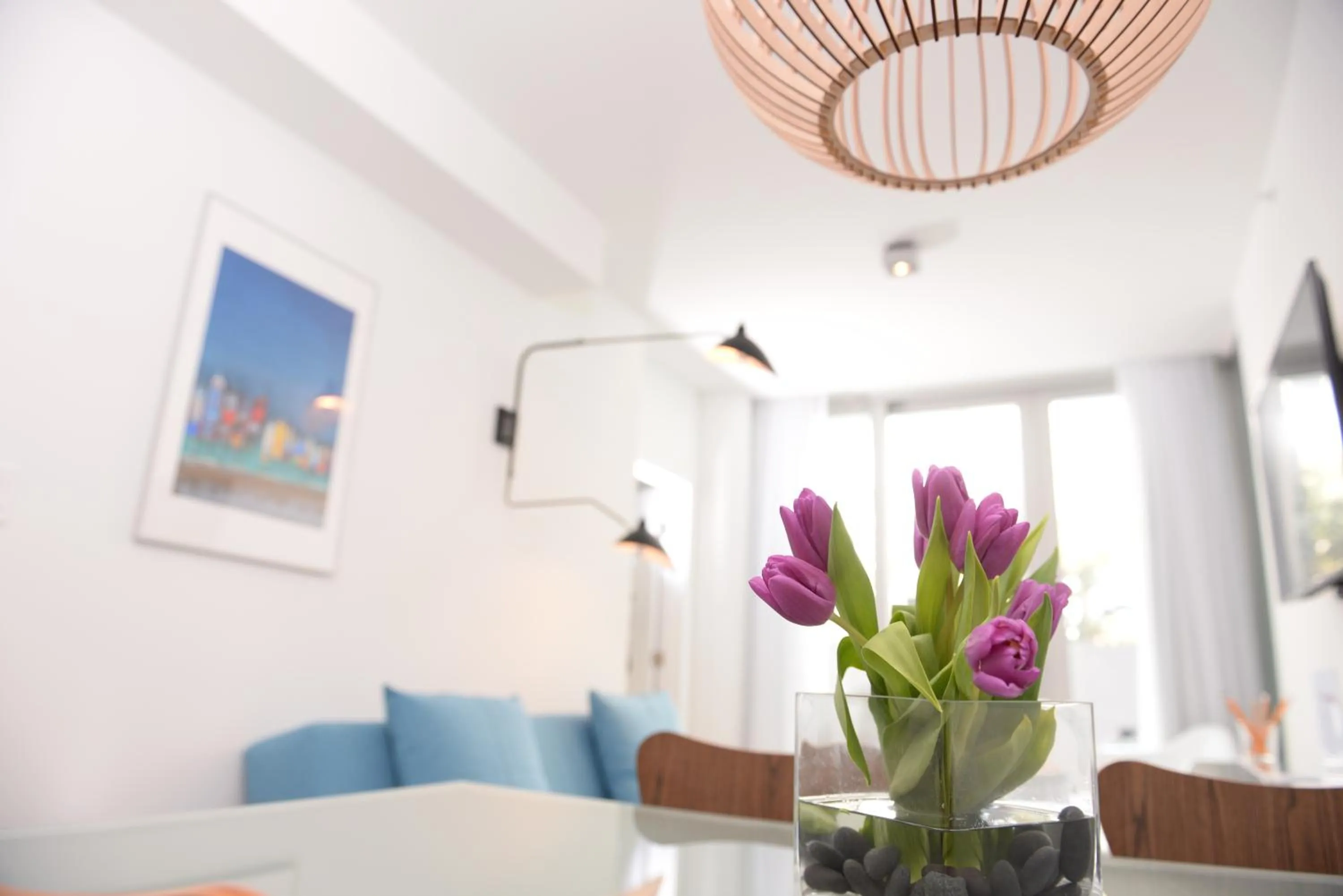 Dining area in 6080 Design Hotel by Eskape Collection