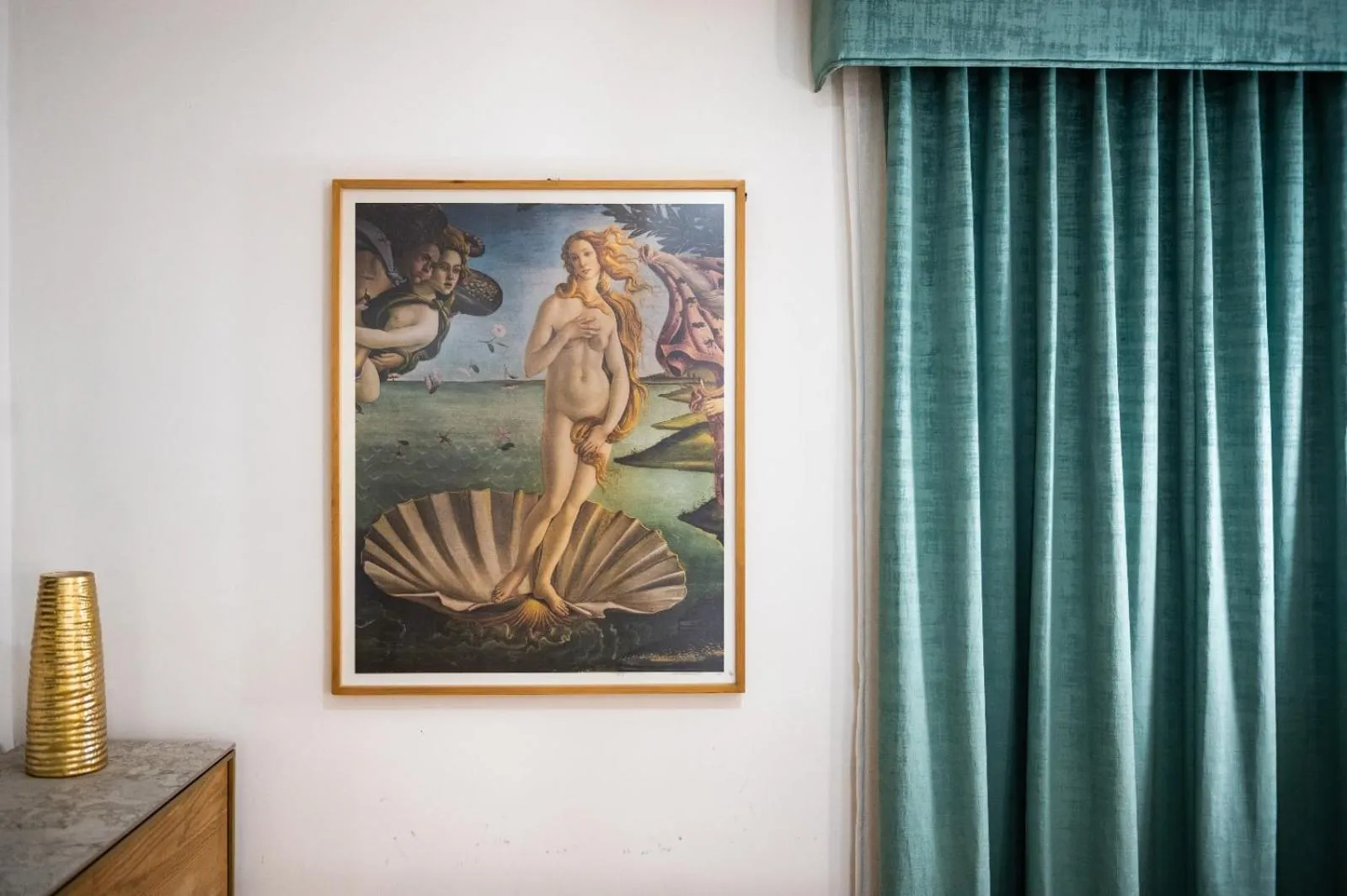 furniture in Hotel Roma 191