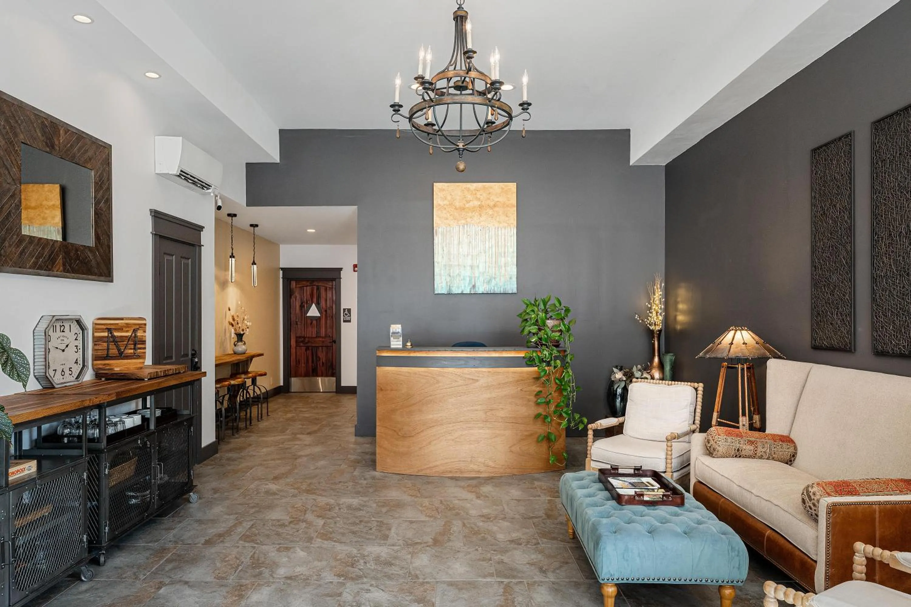 Property building in Mossbrae Hotel