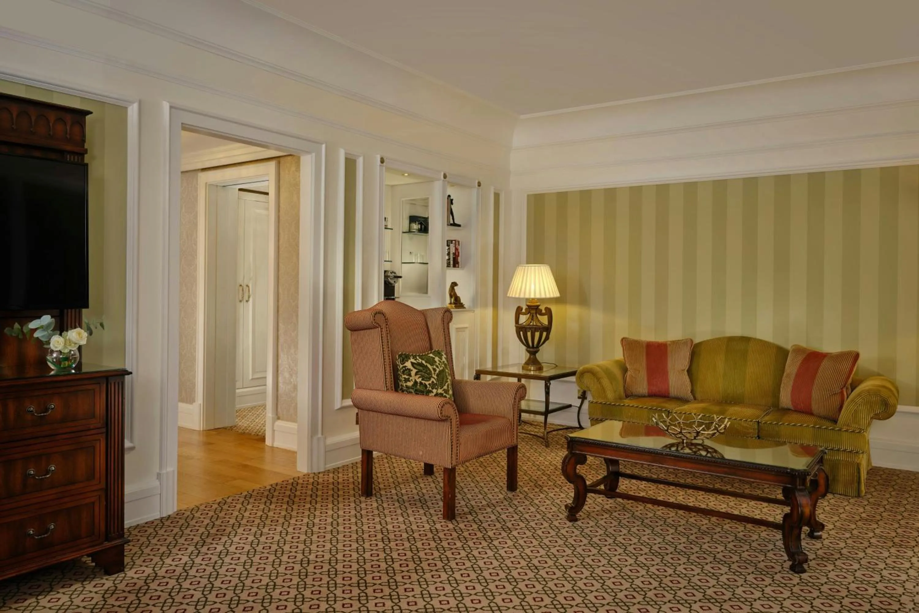 Lounge or bar in Powerscourt Hotel, Autograph Collection