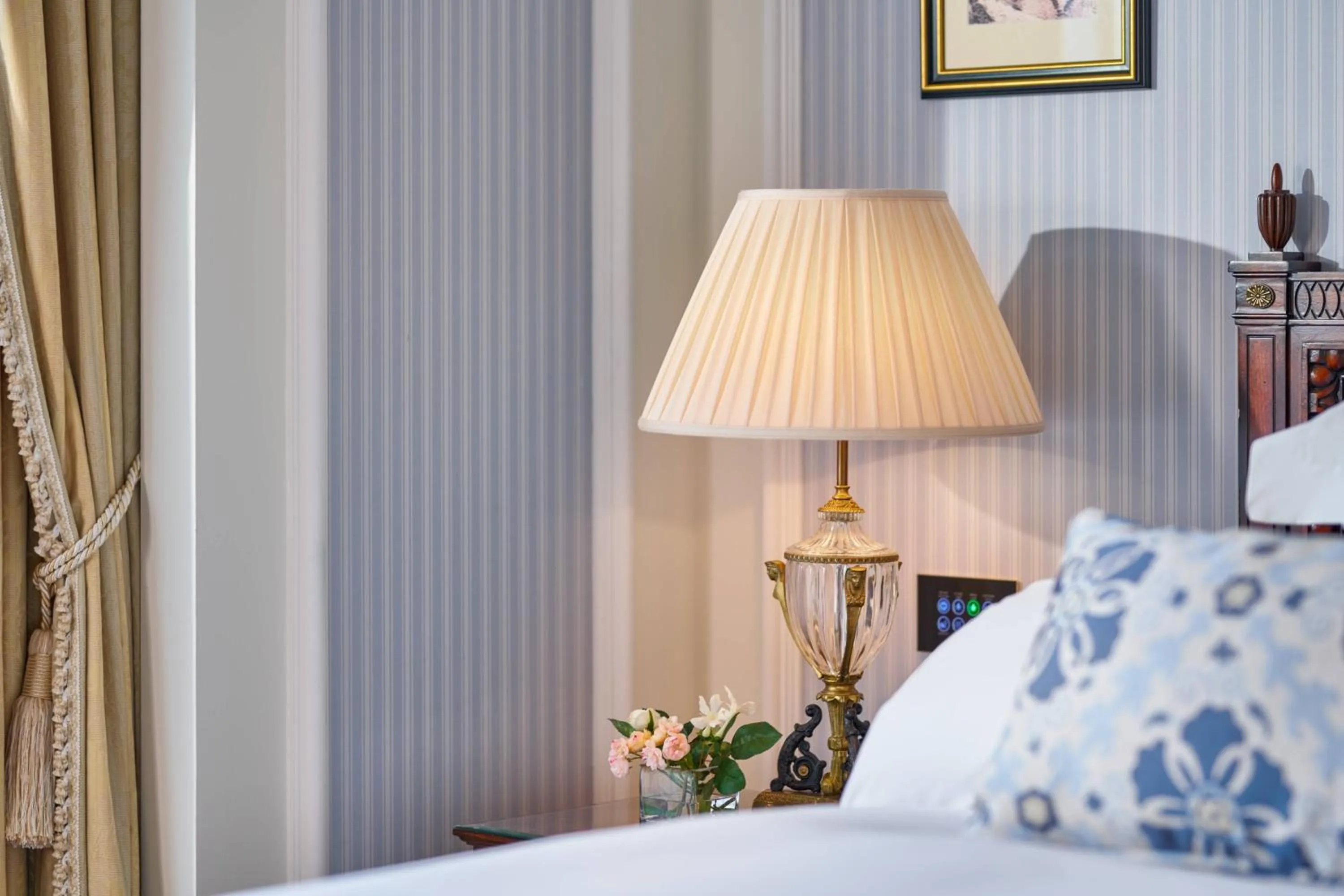 Bedroom, Bed in Powerscourt Hotel, Autograph Collection