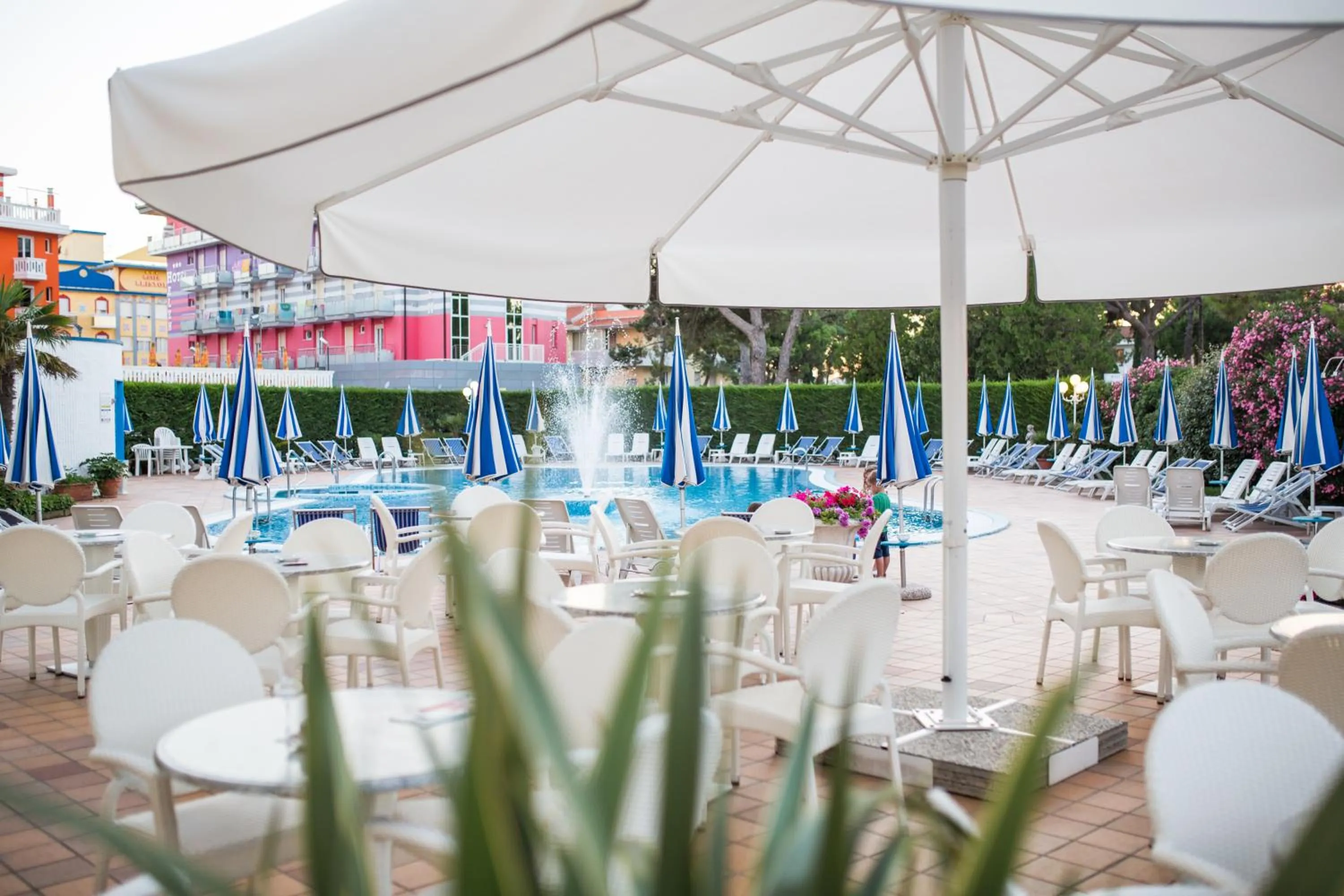 Restaurant/places to eat in Hotel Principe