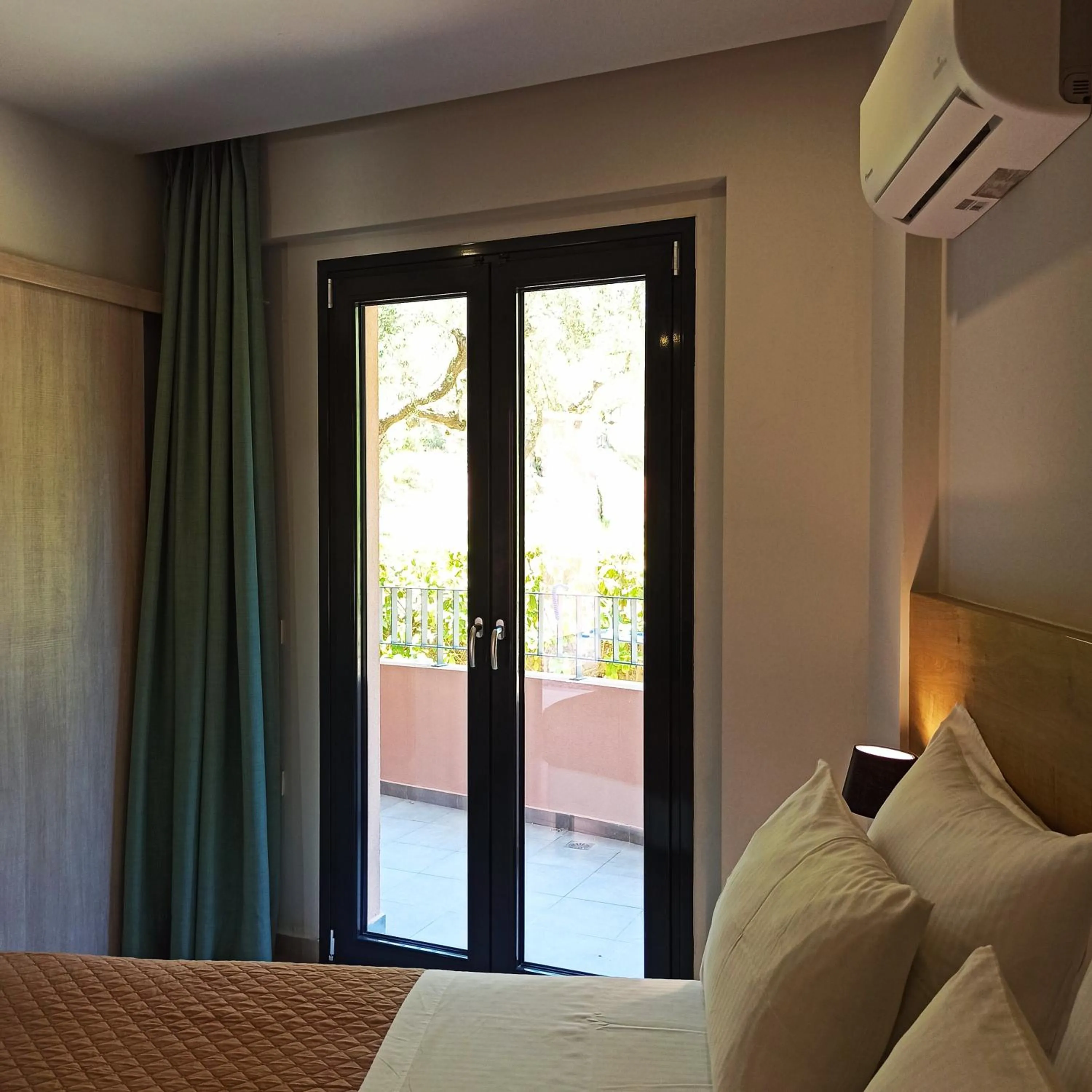 Bedroom in Trianon Studios