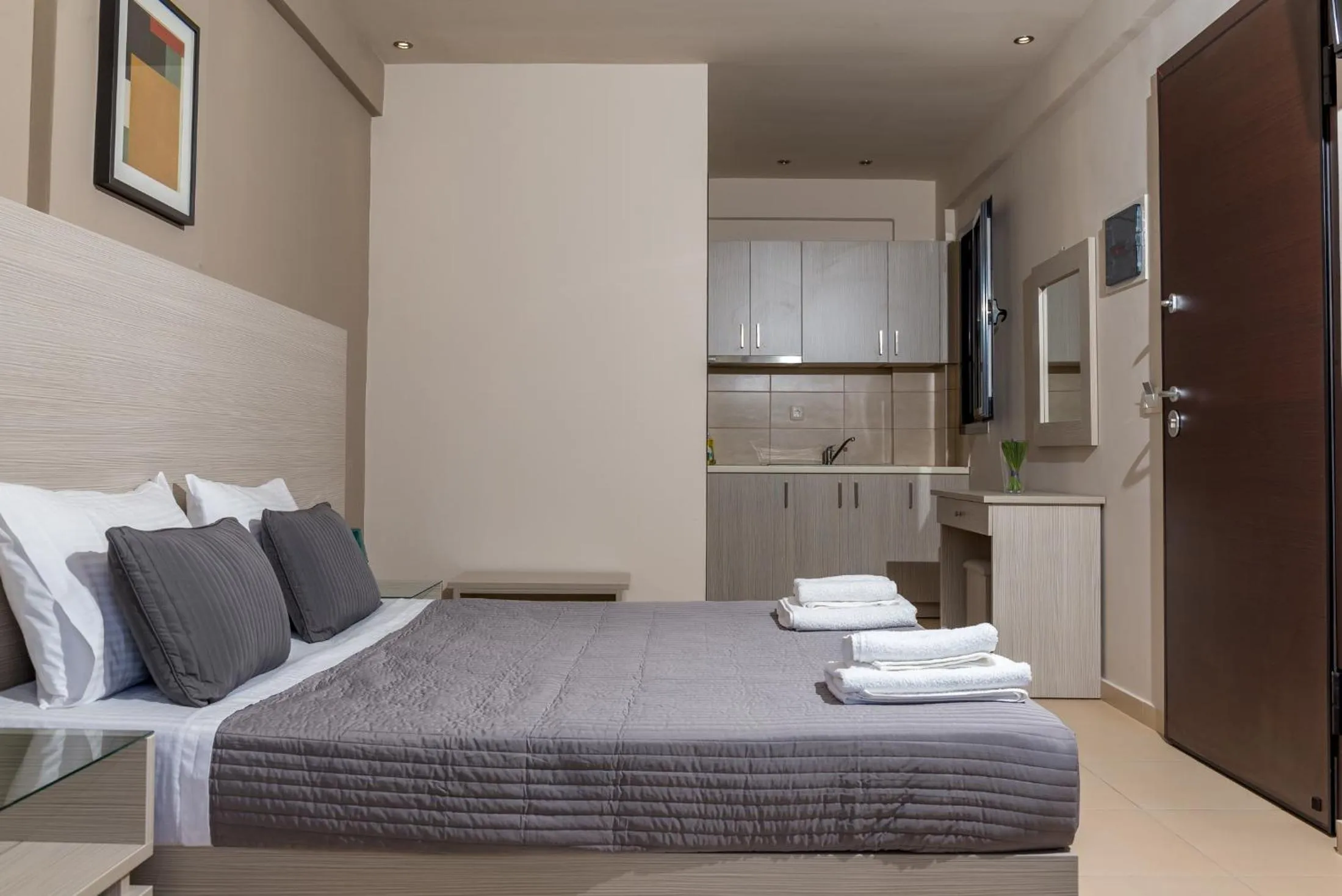 Bed in Trianon Studios