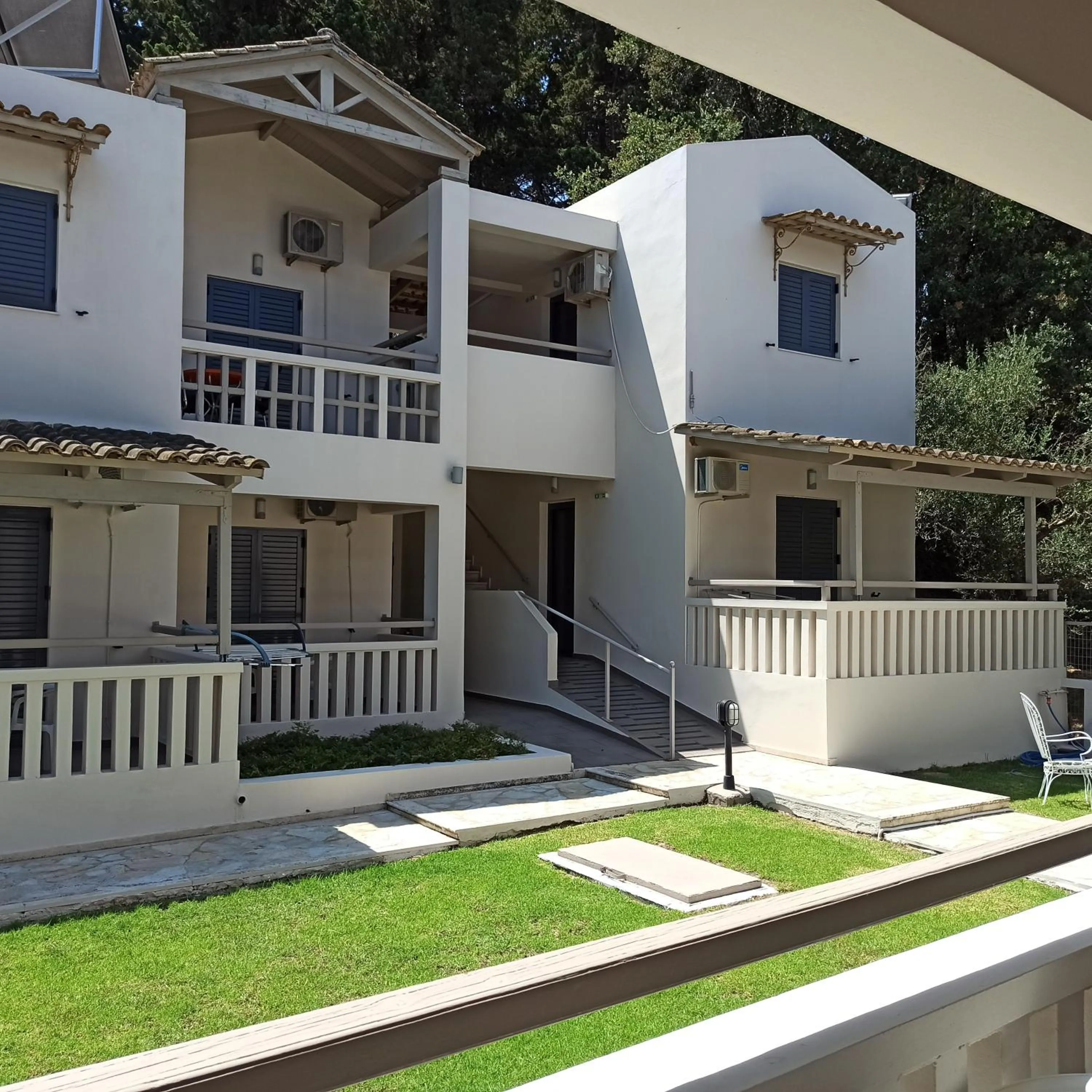 Property building in Trianon Studios