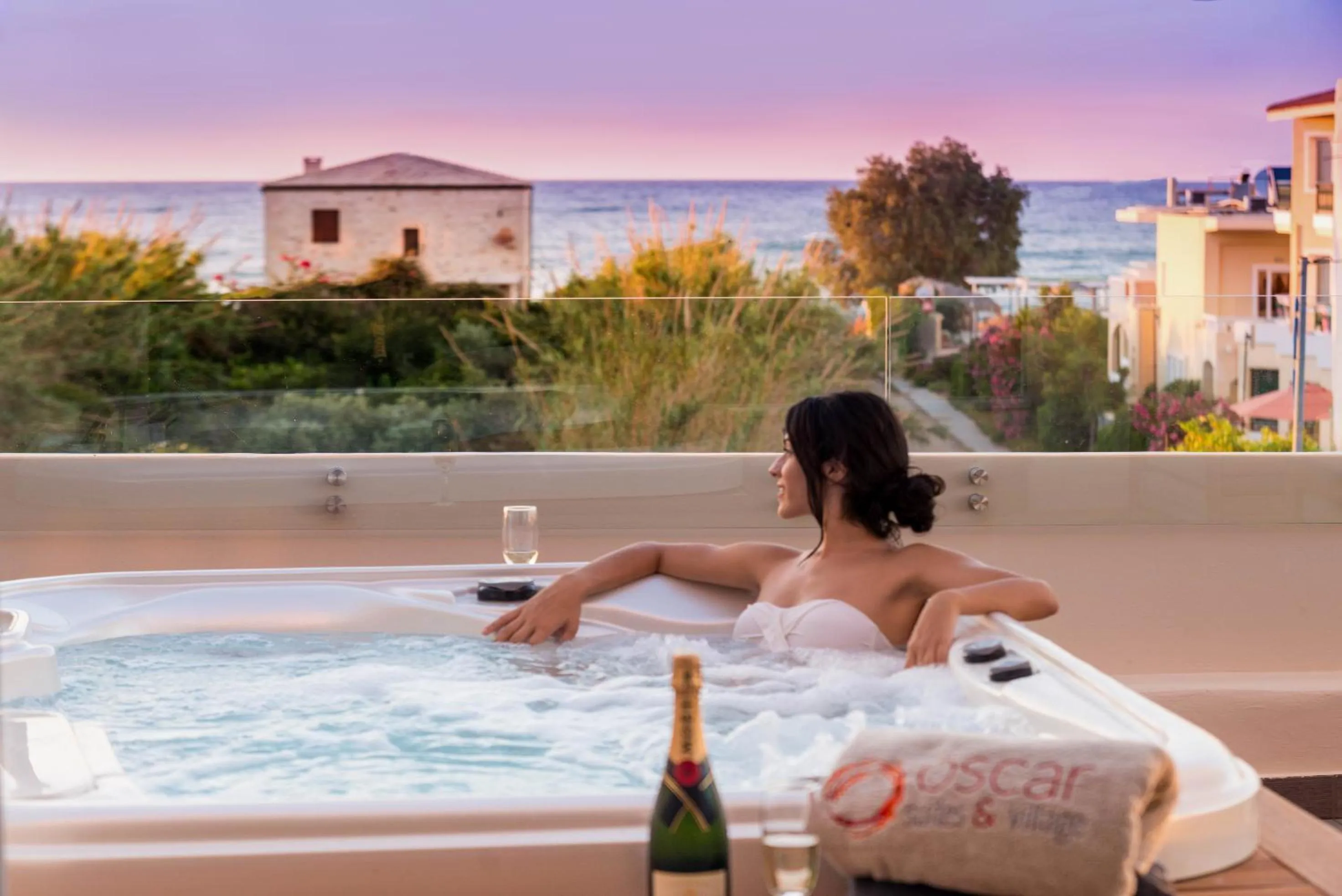 Hot Tub in Oscar Suites & Village