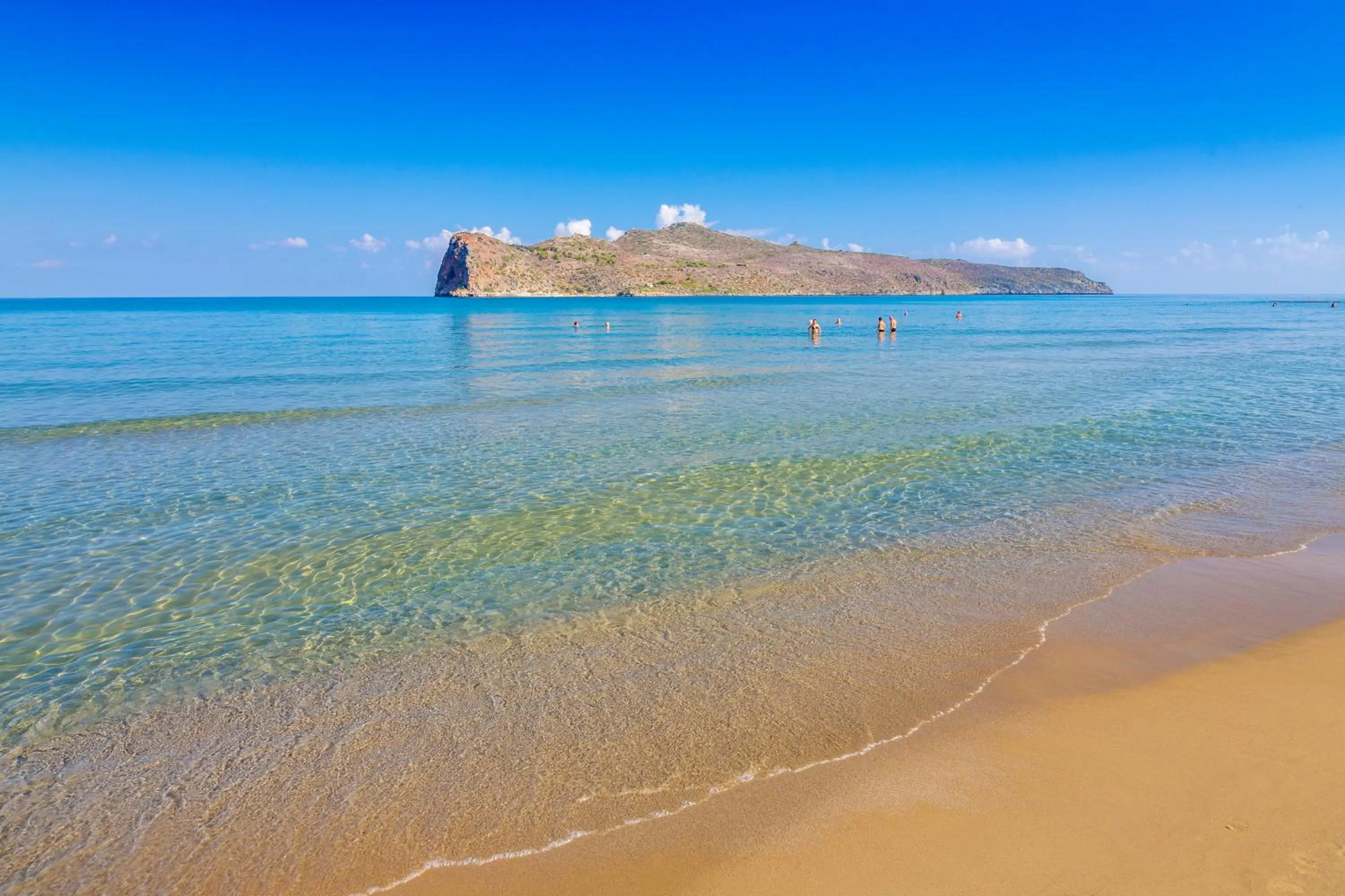 Beach in Oscar Suites & Village