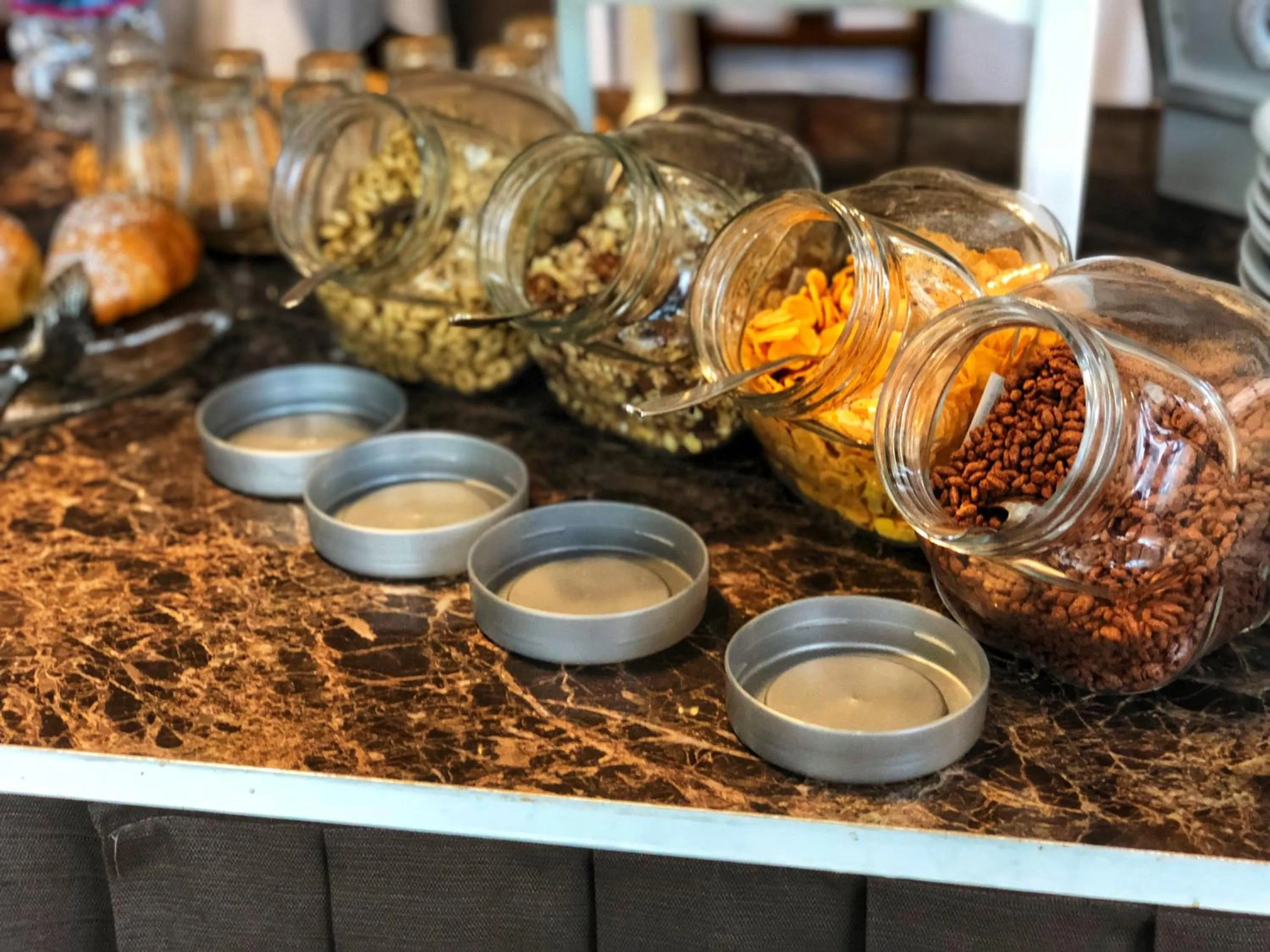 Buffet breakfast in Hotel Amoha