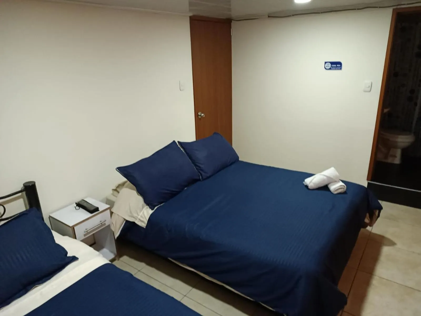 Double or Twin Room with Private Bathroom - single occupancy in Hospedaje Room's El Dorado