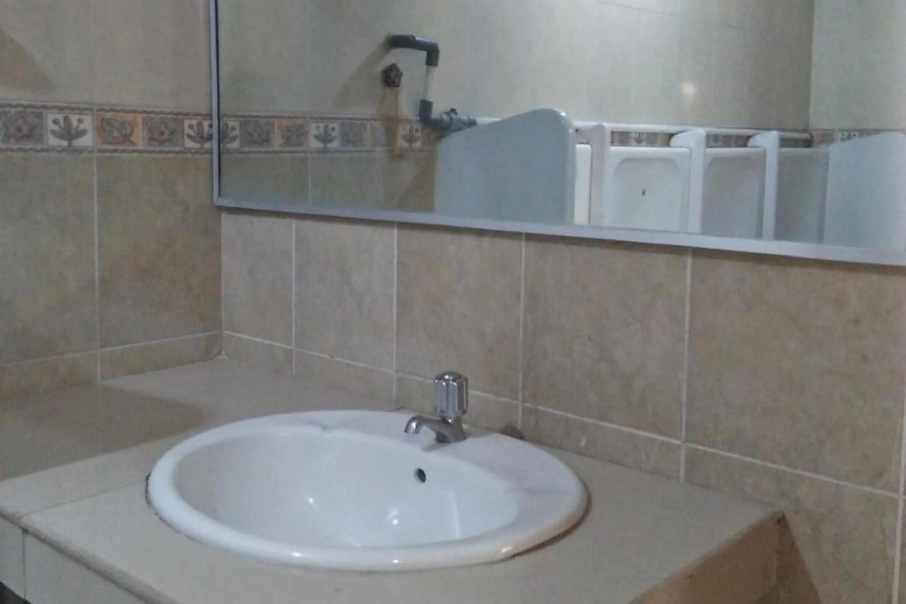 Bathroom in Hotel Olibert Parapat Ajibata Mitra RedDoorz