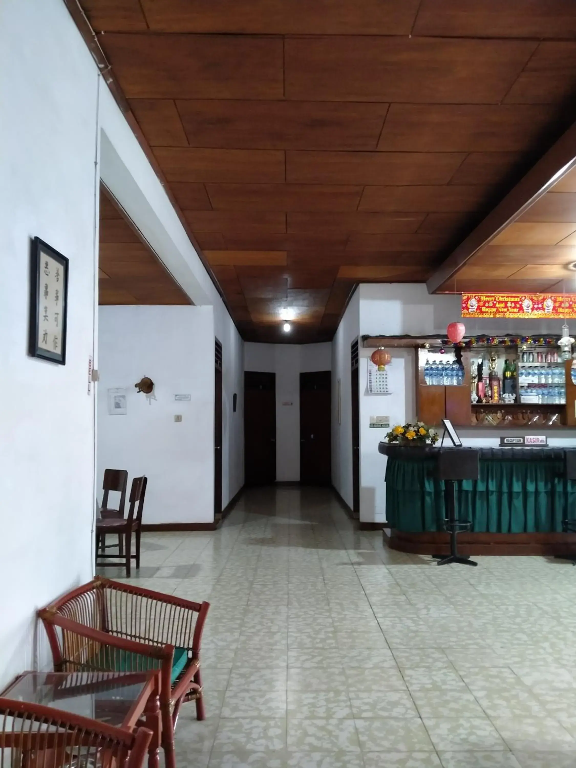 Lobby or reception in Hotel Olibert Parapat Ajibata Mitra RedDoorz Lobby or reception in Hotel Olibert Parapat Ajibata Mitra RedDoorz