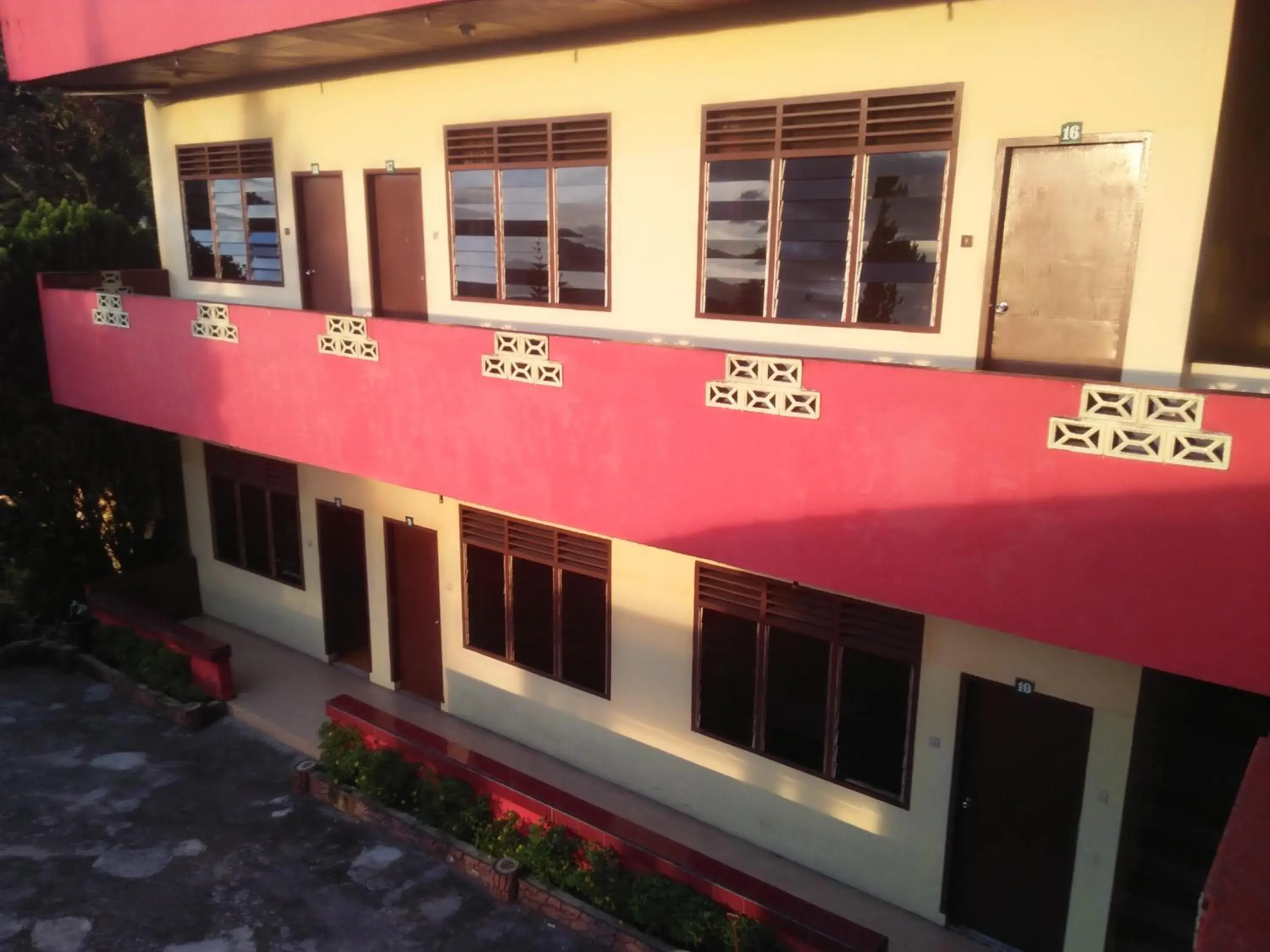 Facade/entrance in Hotel Olibert Parapat Ajibata Mitra RedDoorz Facade/entrance in Hotel Olibert Parapat Ajibata Mitra RedDoorz