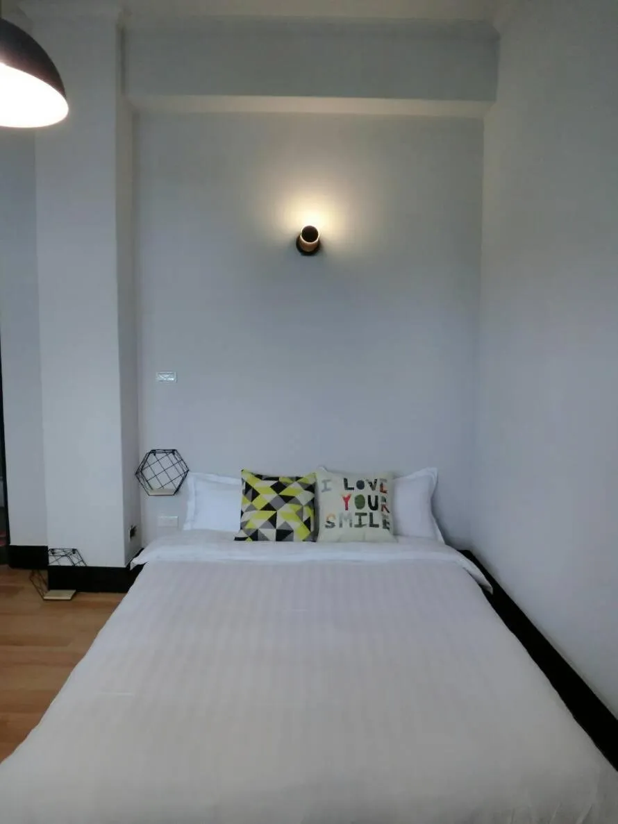 Bed in 湘品旅店Xiang Pin Hotel-東大門夜市-無電梯無電視 -花蓮縣旅館065號