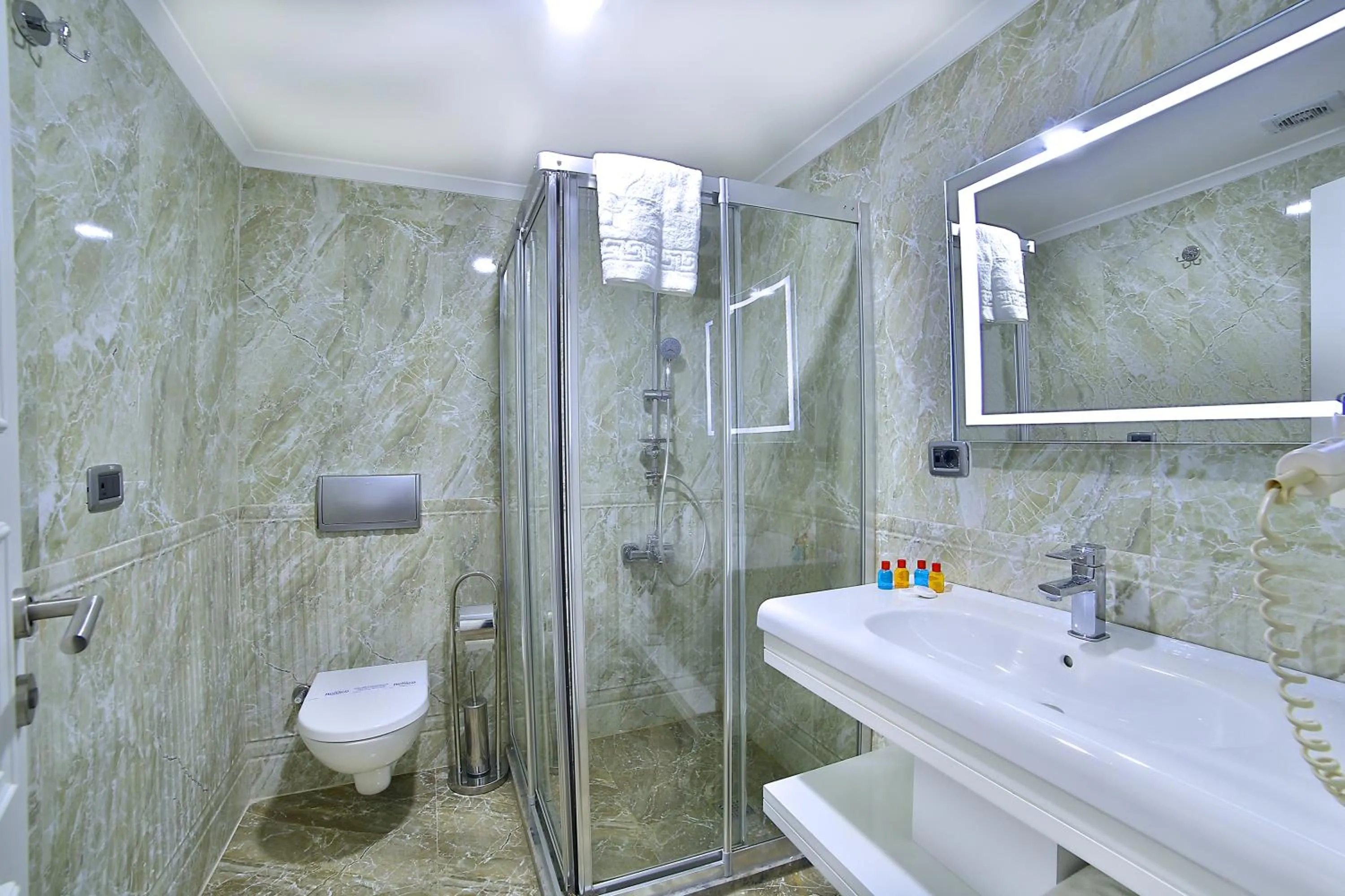 Bathroom in Monaco Hotel