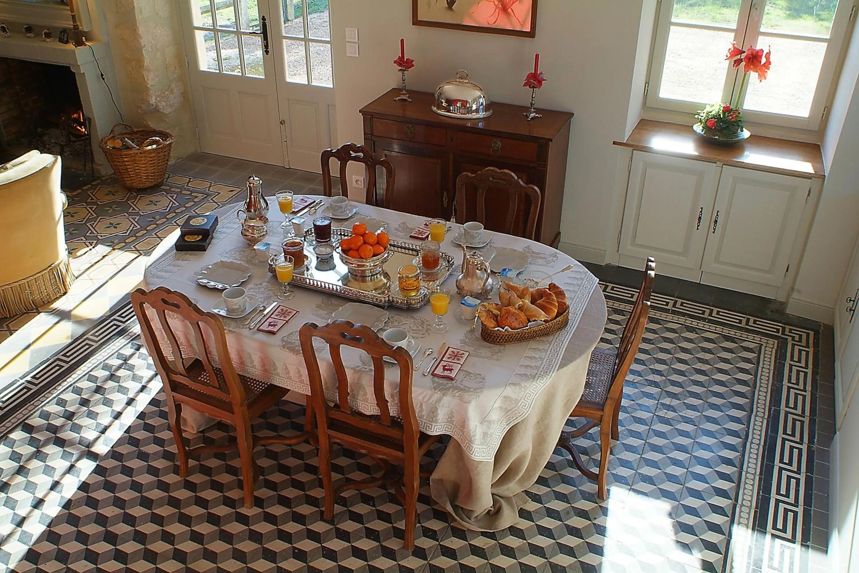 Restaurant/places to eat in Gite et Chambres d'Hôtes Clos de Mondetour