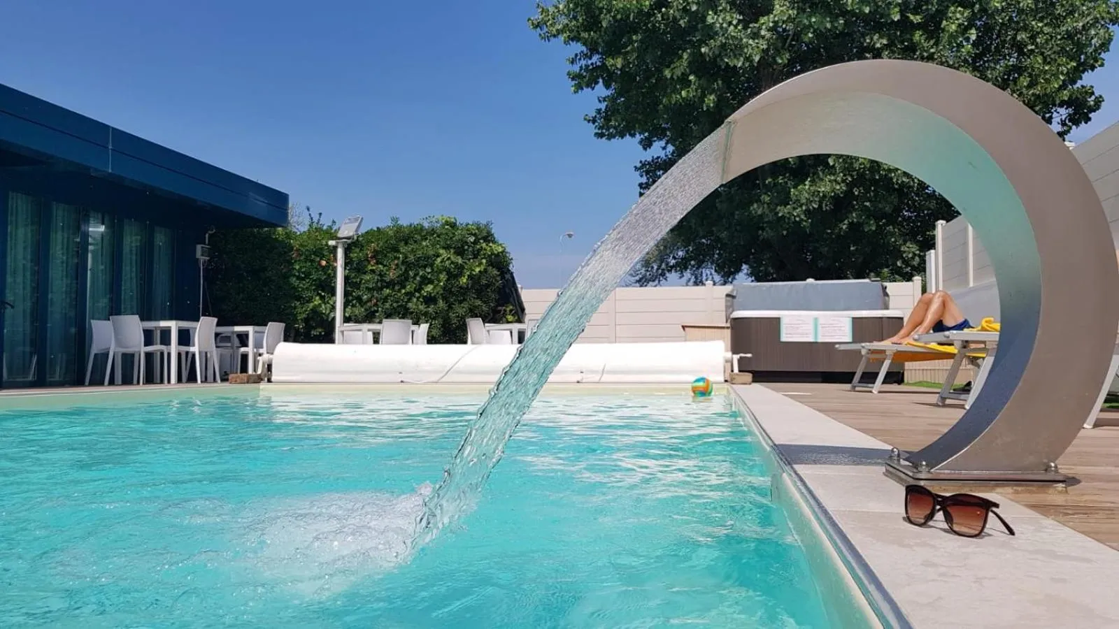 Summer in Hotel Aristeo