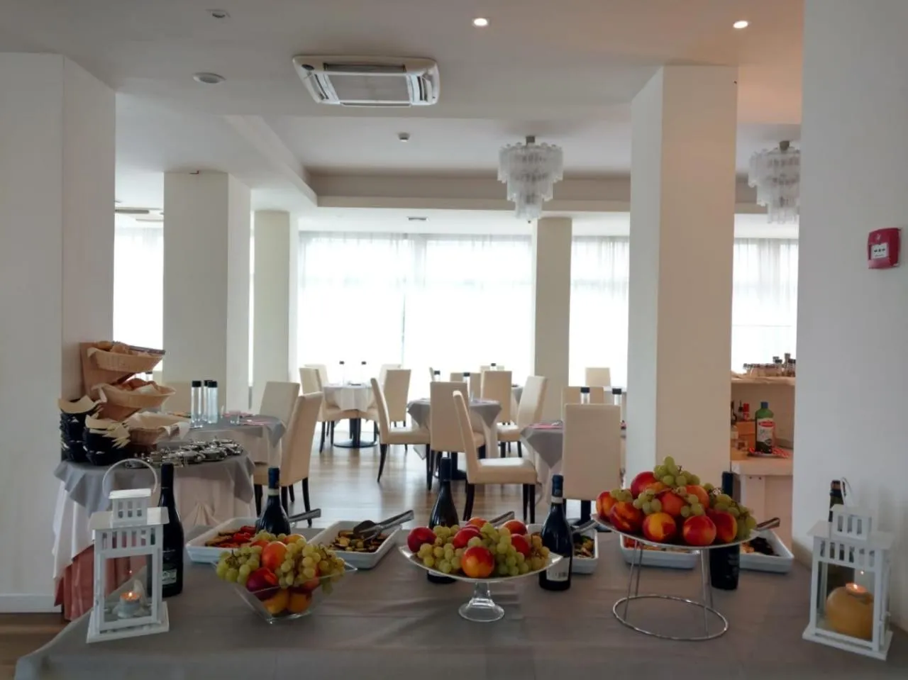 Restaurant/places to eat in Hotel Aristeo