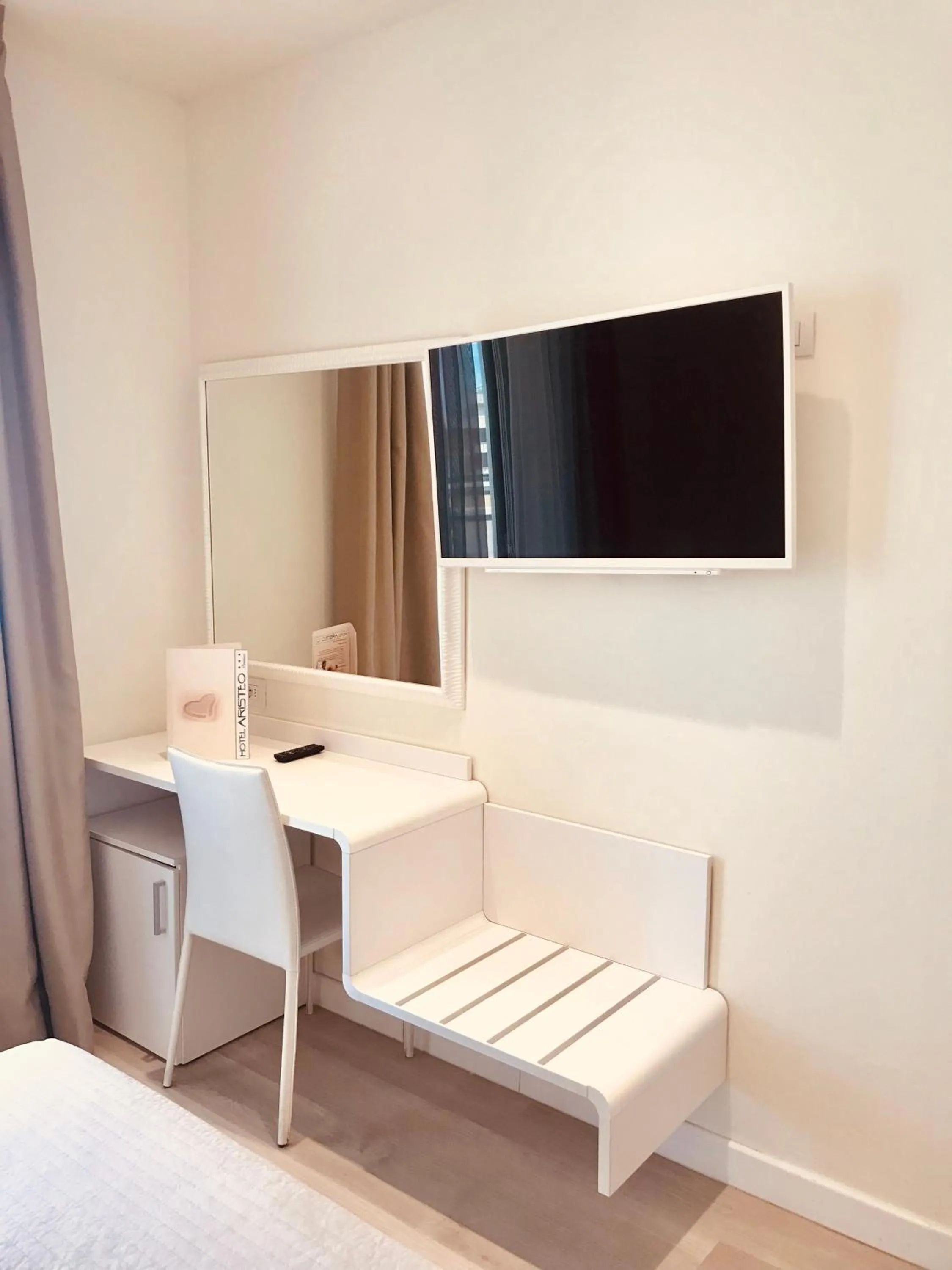 TV and multimedia in Hotel Aristeo