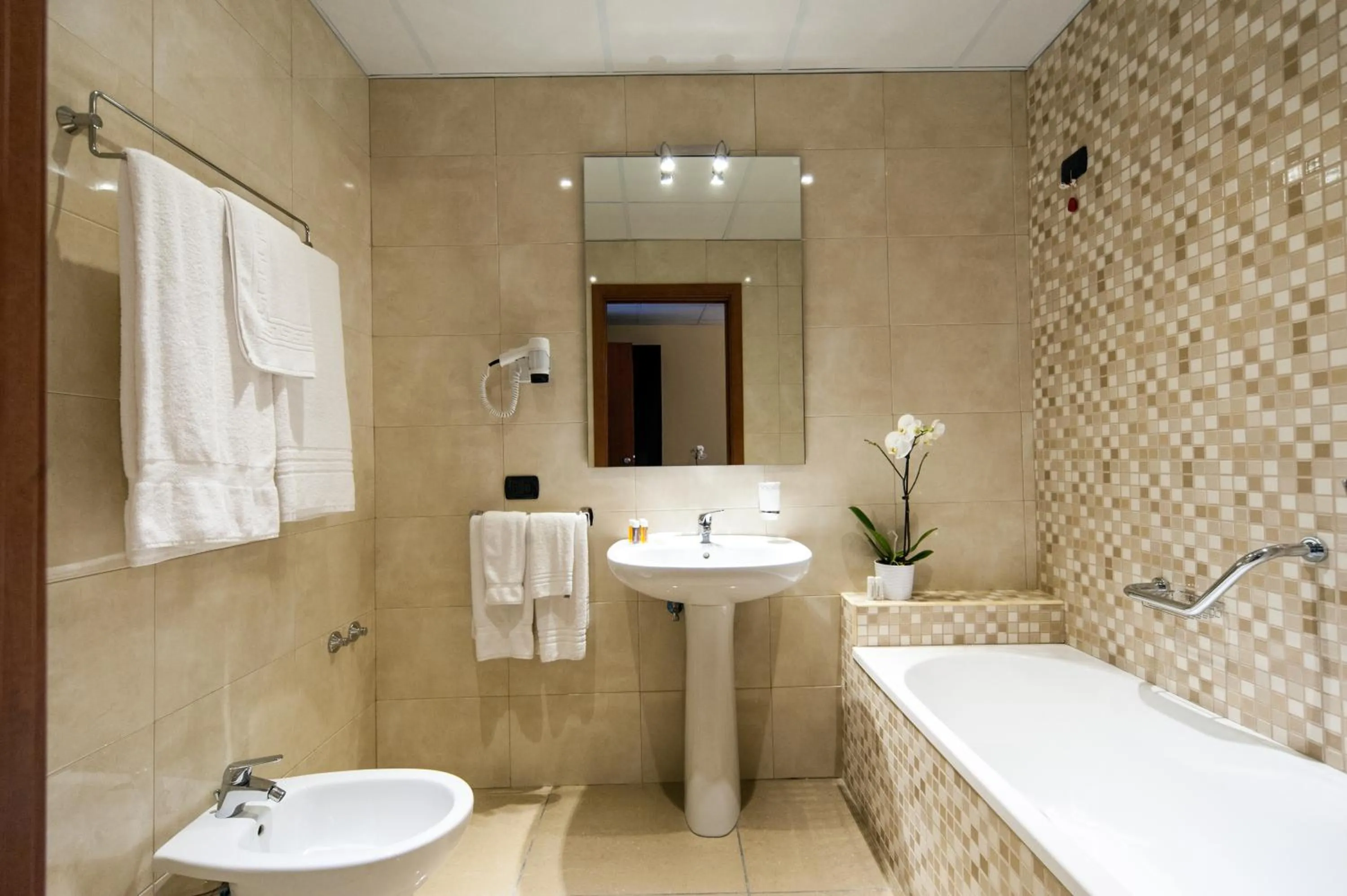 Bathroom in Hotel Tiempo